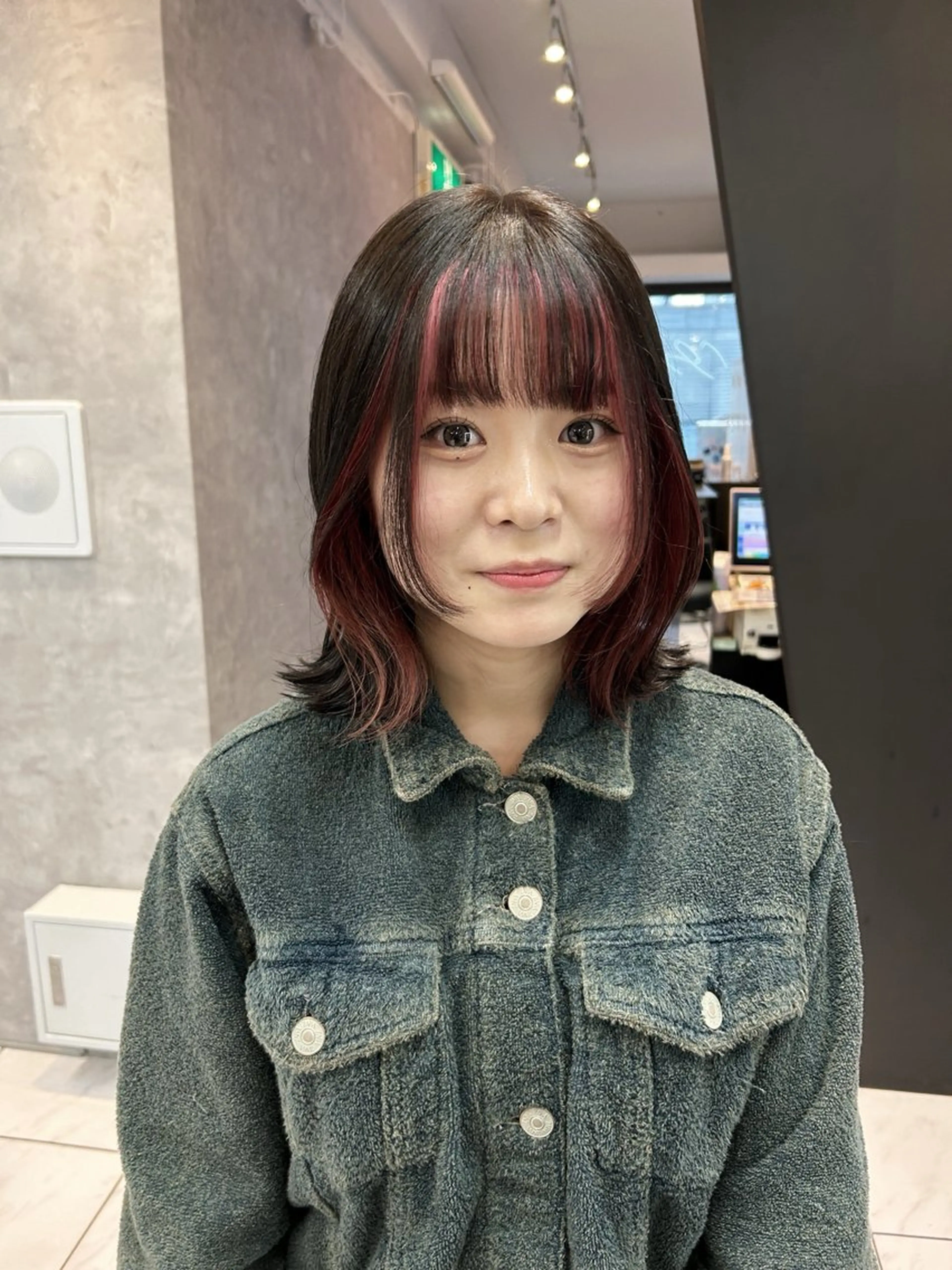 セミロング カラー ブリーチ ピンクカラー カット ヘアカラー トリートメント _WHITE 天神店 YUMEKA🐻のヘアスタイル