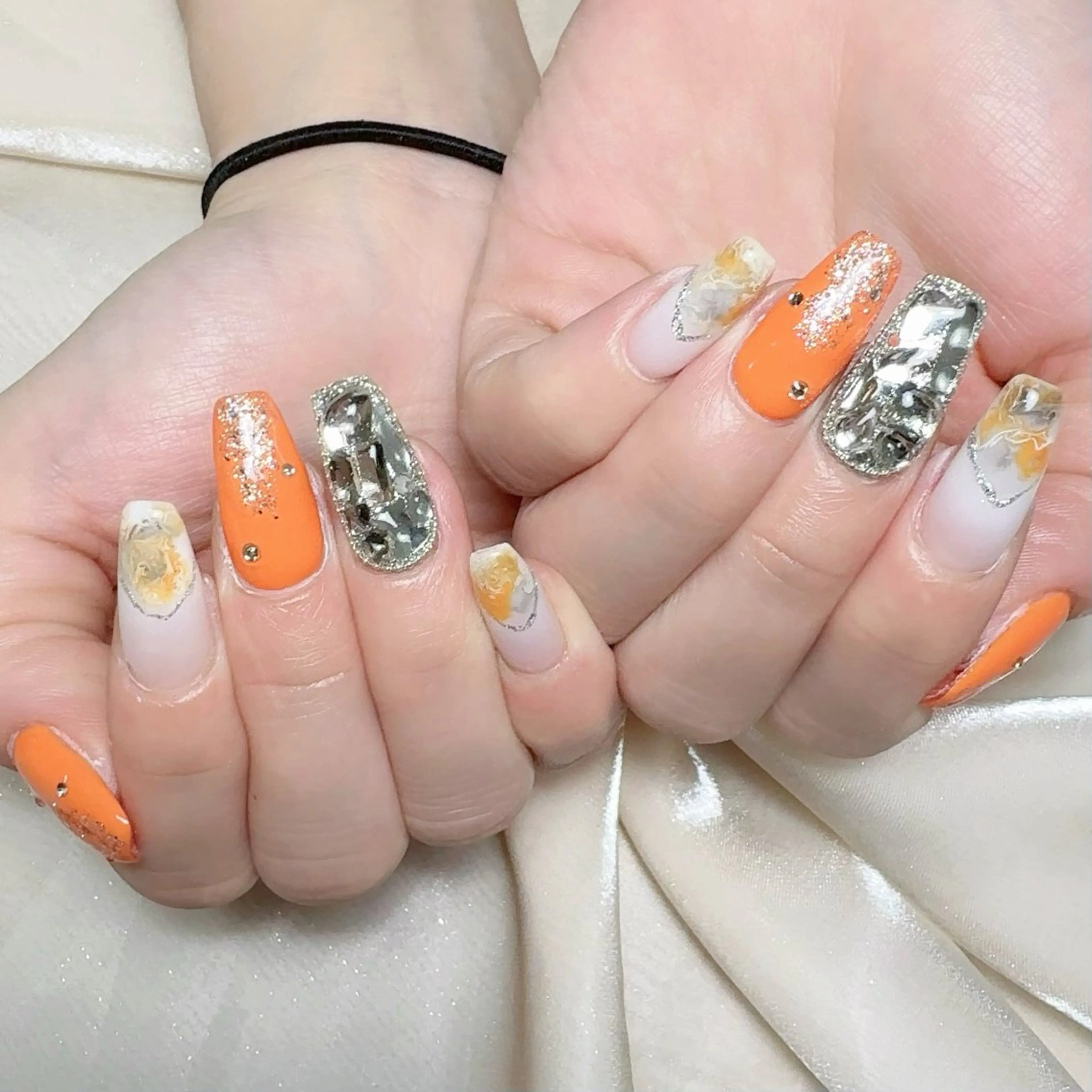 メンズ ネイル メンズ韓国風 アートネイル オーロラネイル ガーリー キラキラネイル ハンドネイル Nail salon 木にいるのネイルデザイン
