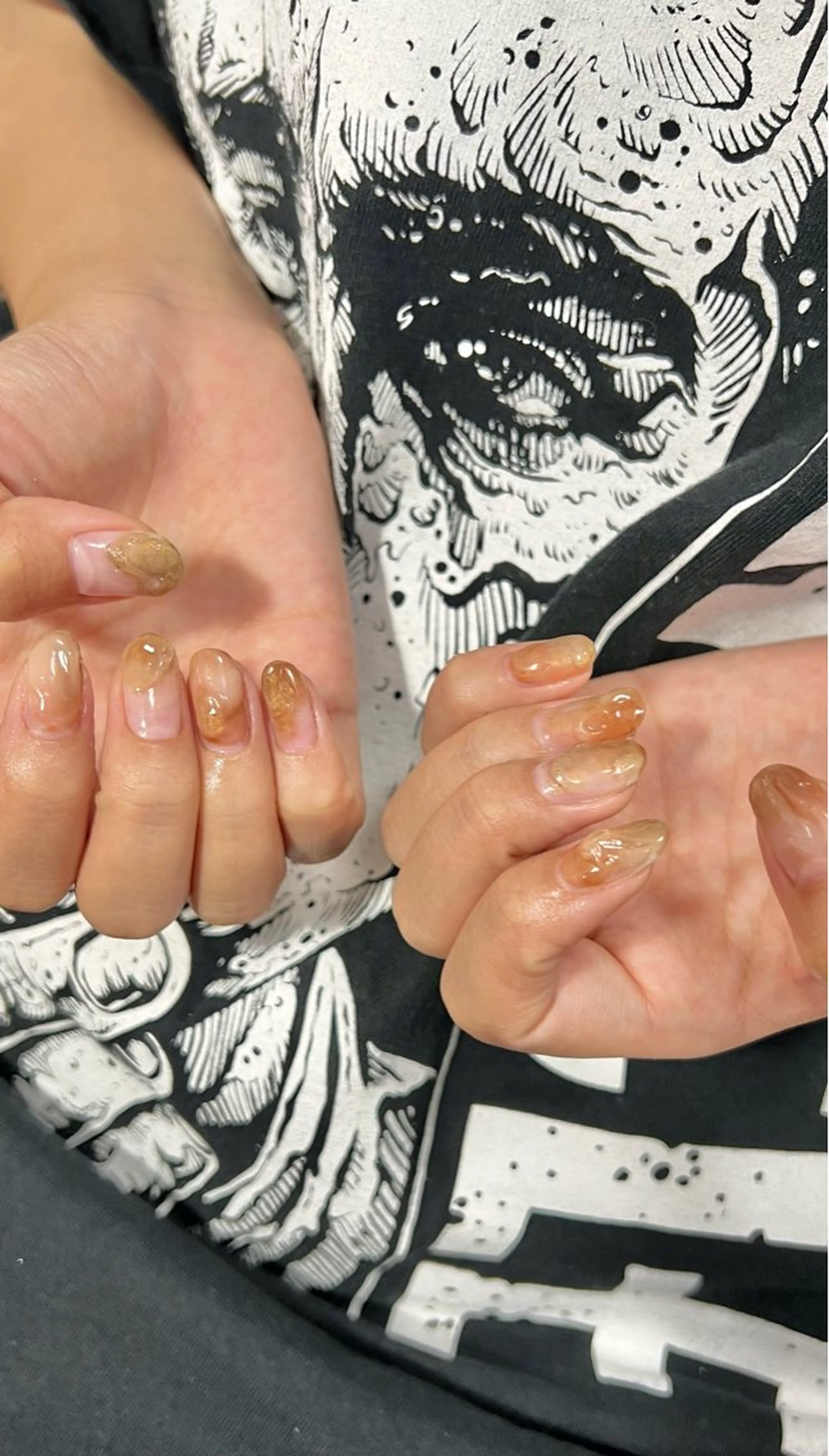 ネイル ブラウン ゴールド ニュアンスネイル ぷっくりネイル ハンドネイル Yoonseul nail　いくみのネイルデザイン