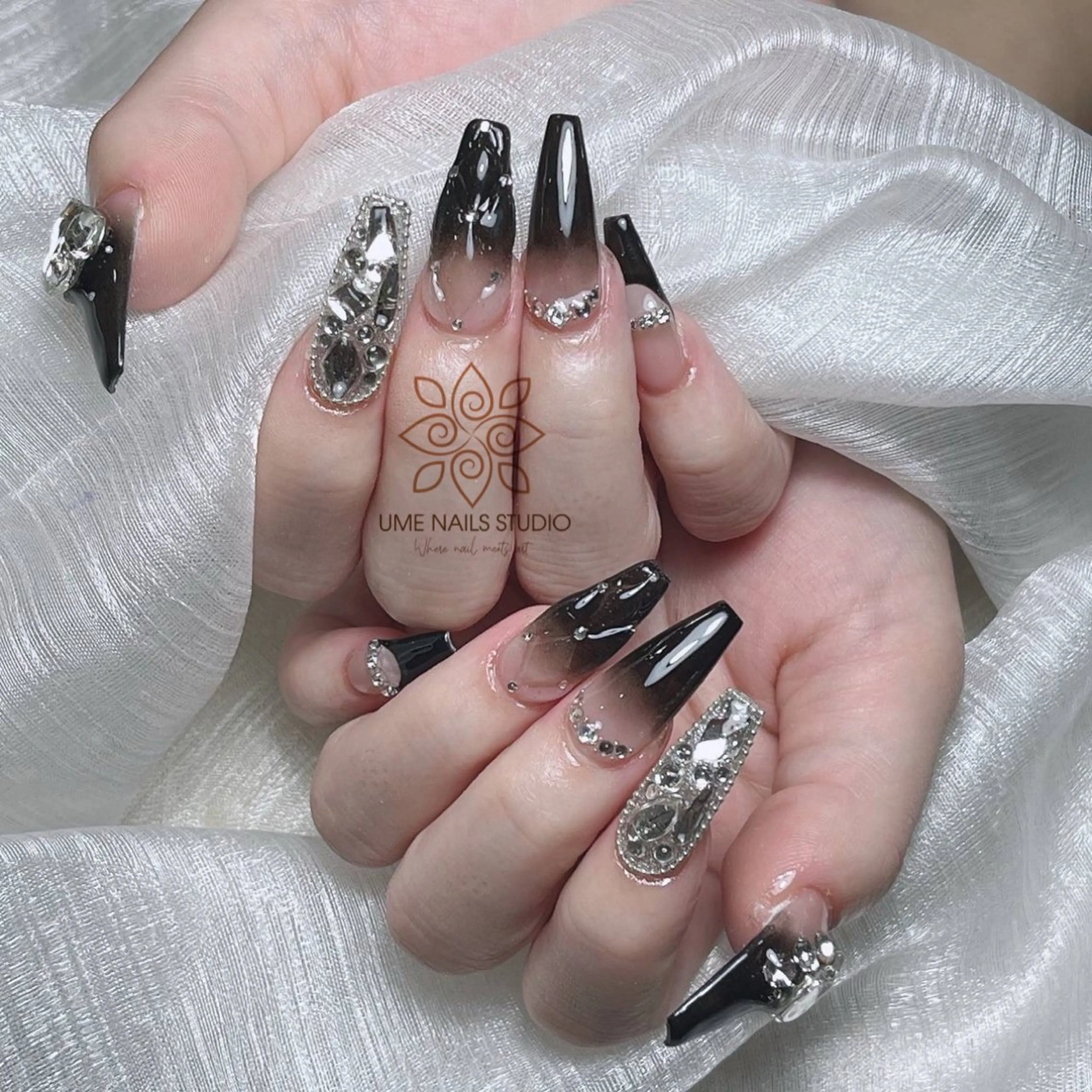 ネイル チークネイル クリアネイル ガーリー キラキラネイル 韓国ネイル ハンドネイル Ume Nail Studioのネイルデザイン
