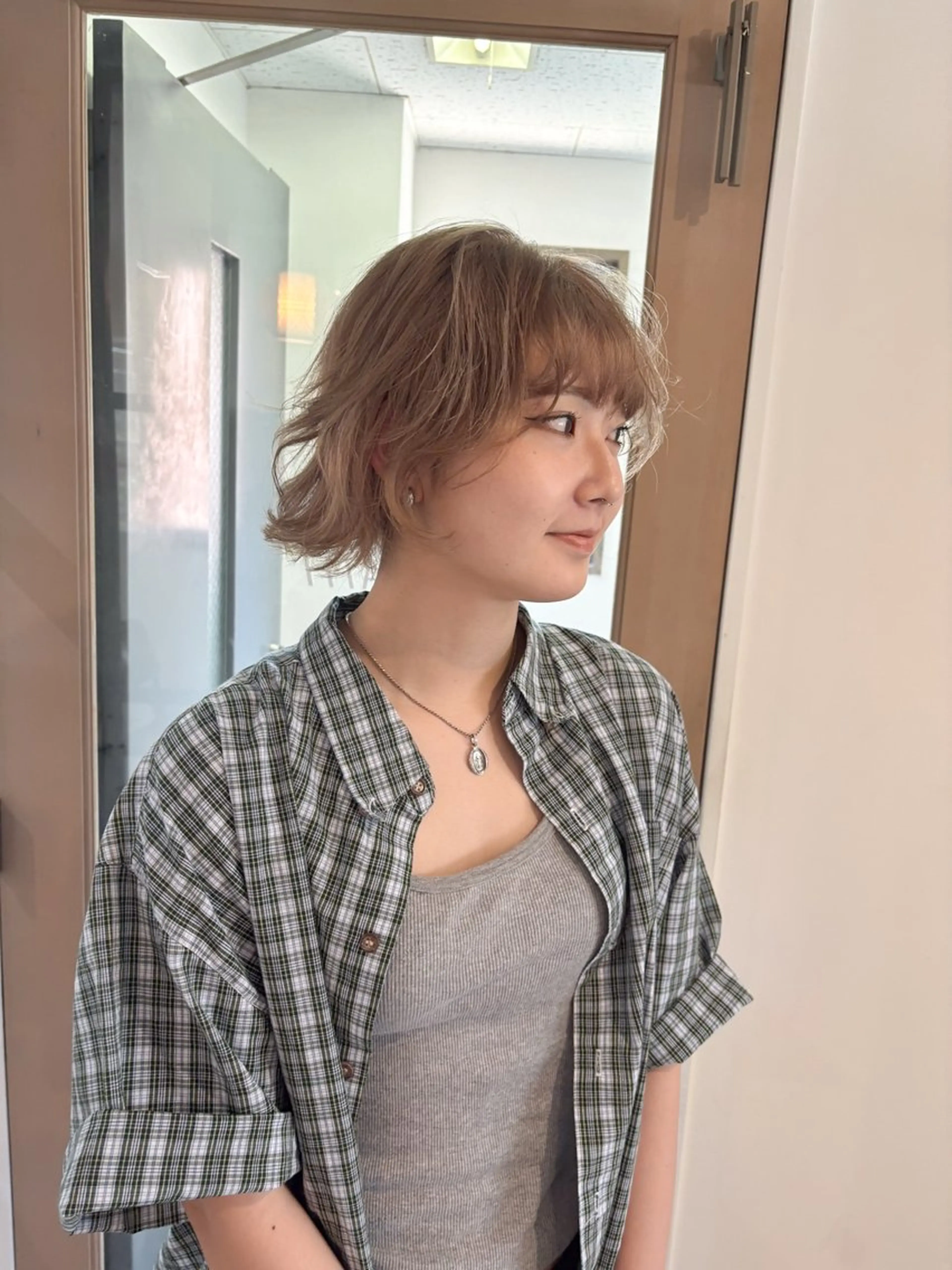 ショート カラー ボブレイヤー ベージュカラー ボブ レイヤーカット カット ヘアカラー Takuma✨中目 ショート　ボブのヘアスタイル