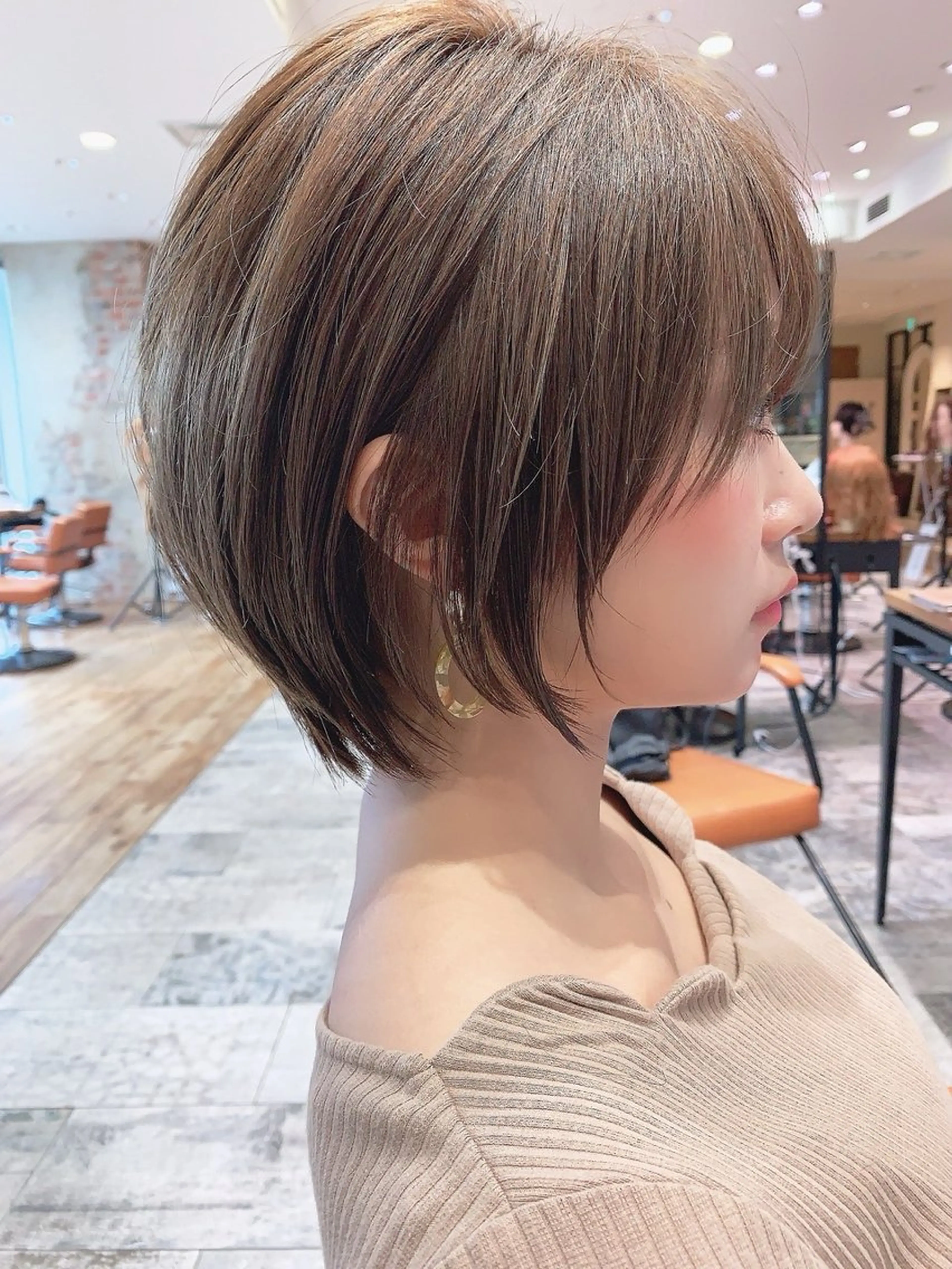 ショート カラー カット ヘアカラー トリートメント 💍新宿ショート 💍岩田莉奈のヘアスタイル