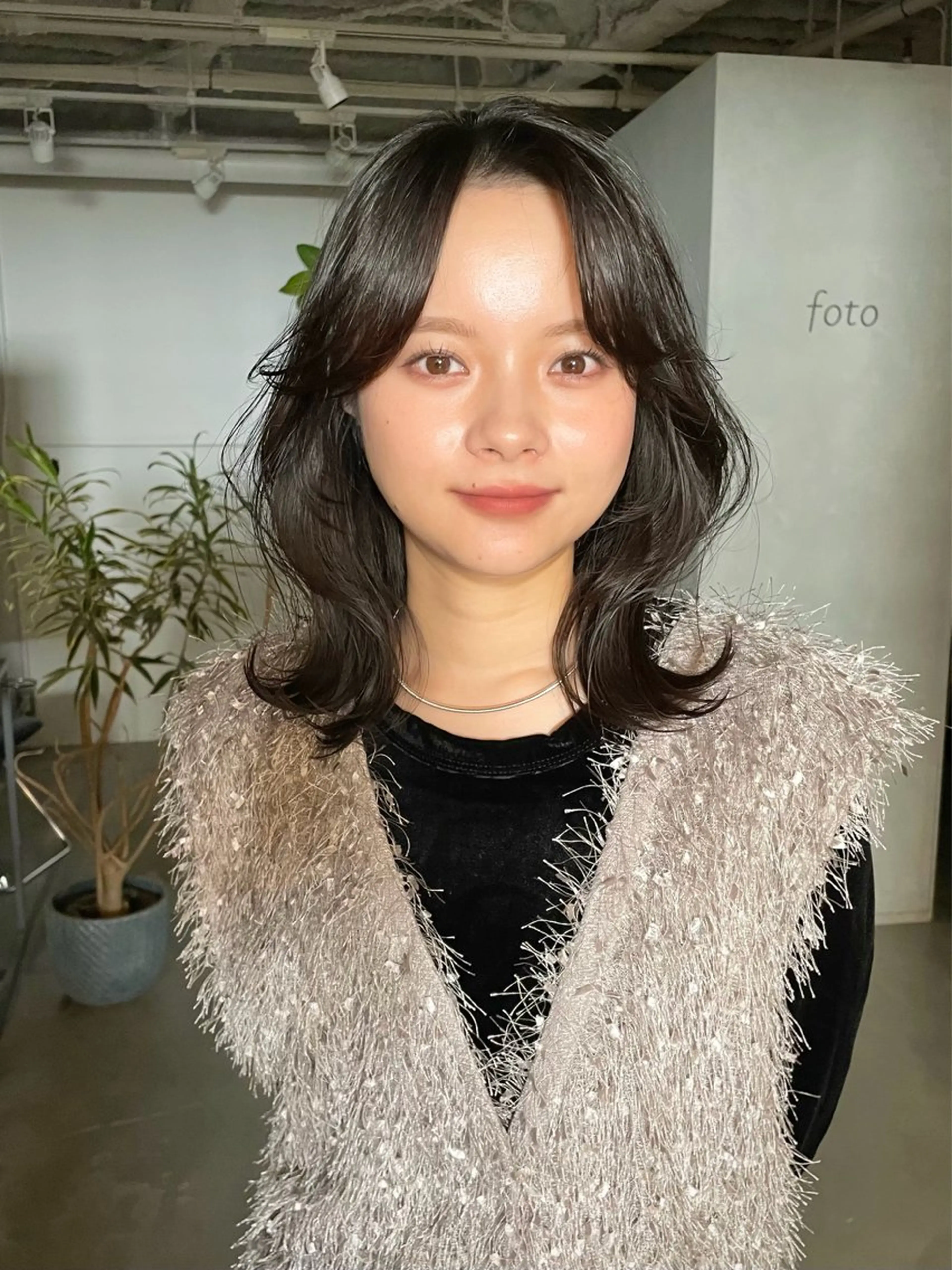 ミディアム SAKI 新宿のヘアスタイル