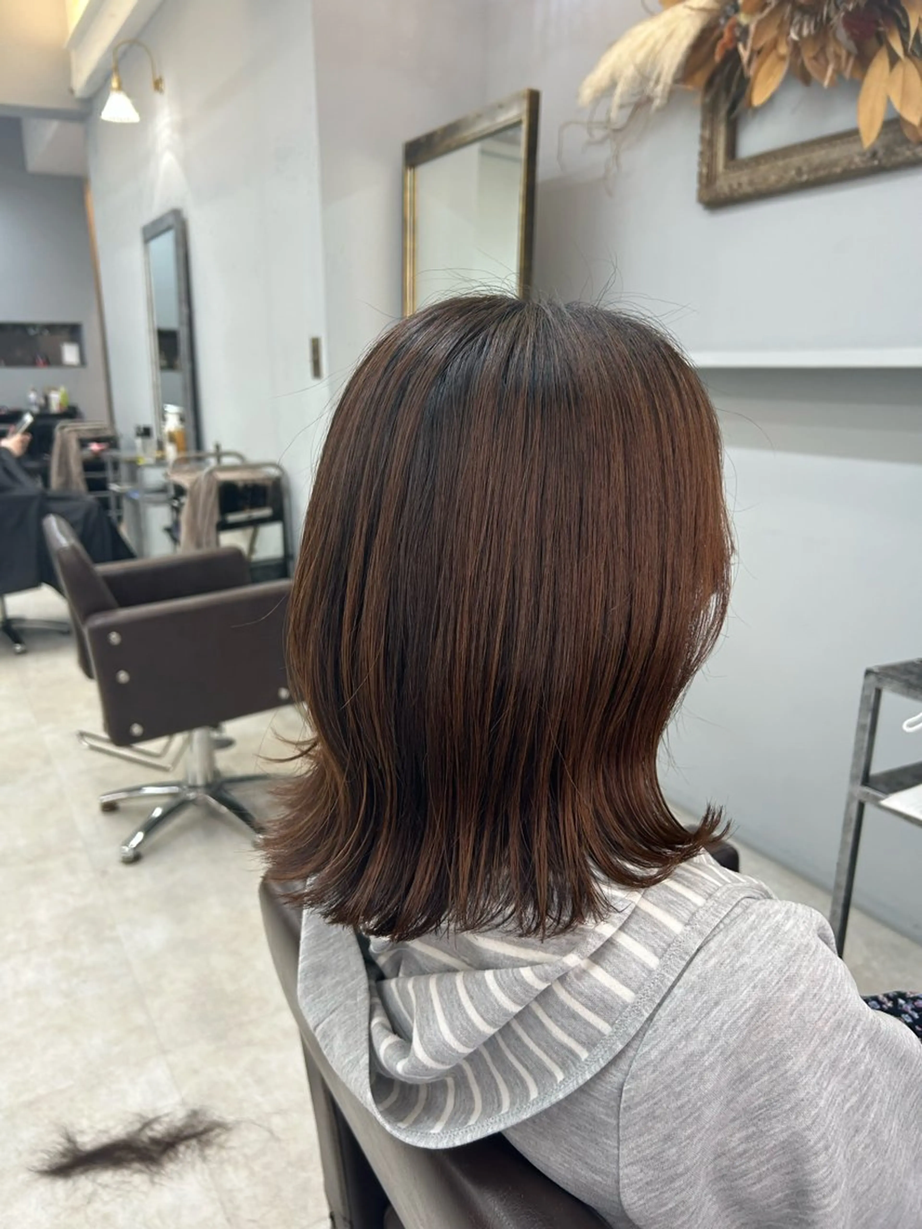 ミディアム hair atelier OZ桑野店所属・阿佐見 若菜のヘアスタイル