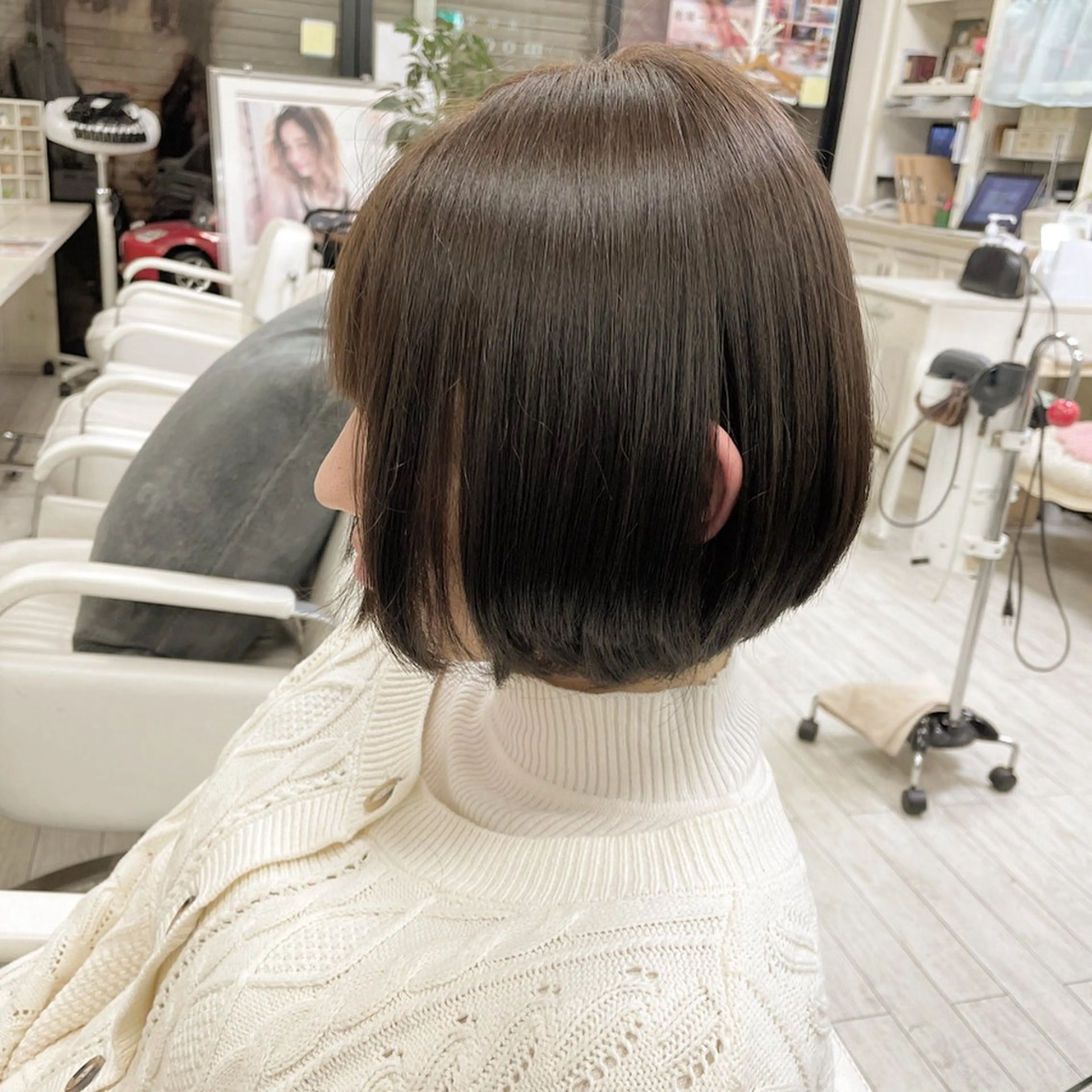 ショート アッシュ カット ヘアカラー トリートメント bloomPremium所属・岡山美容院bloom HONOKAのヘアスタイル