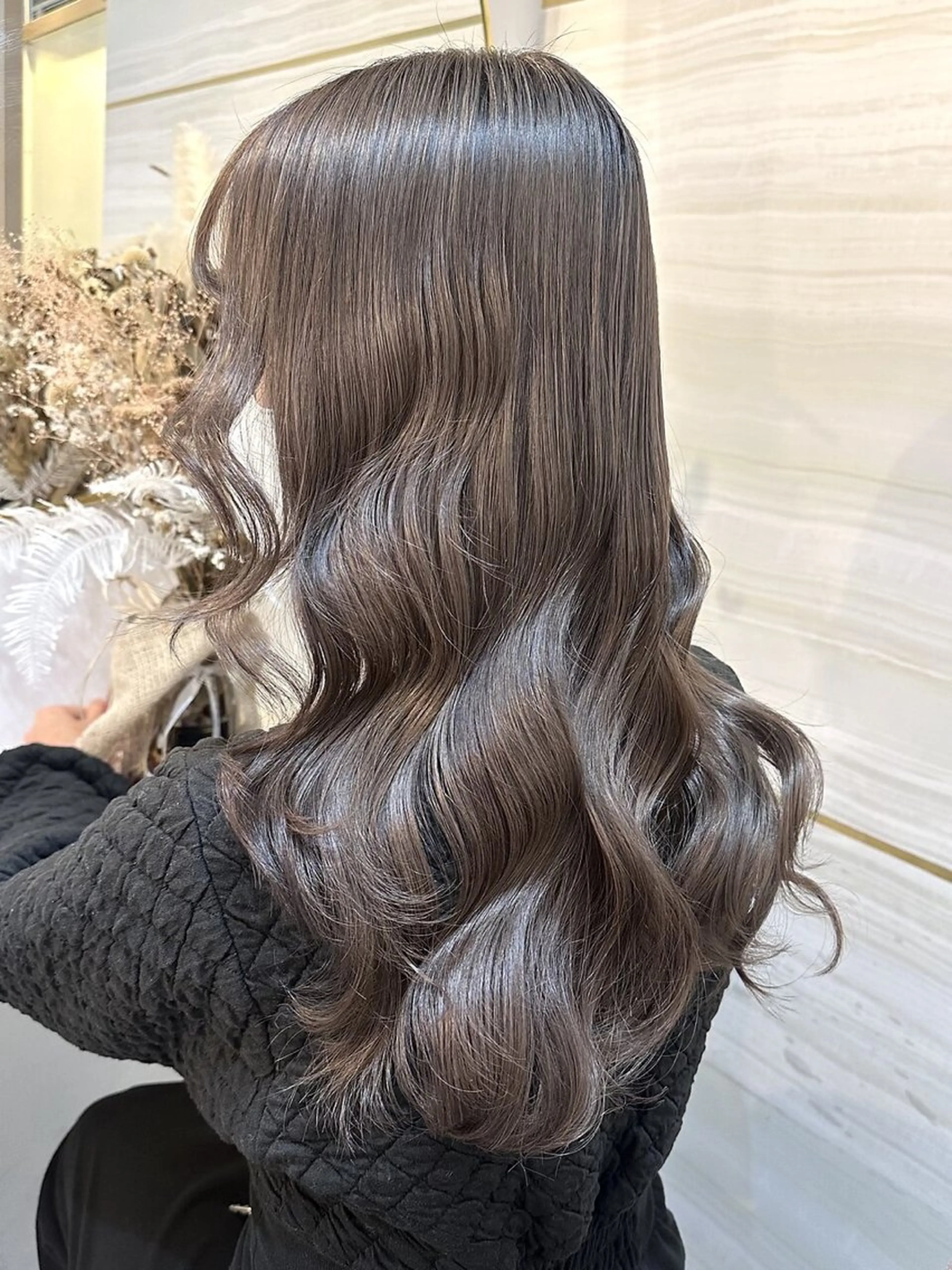 ロング カラー ベージュカラー ブリーチ ブラウンカラー ブラウンベージュ ケアブリーチ ヘアカラー 💙Ami💙 elubylovisのヘアスタイル