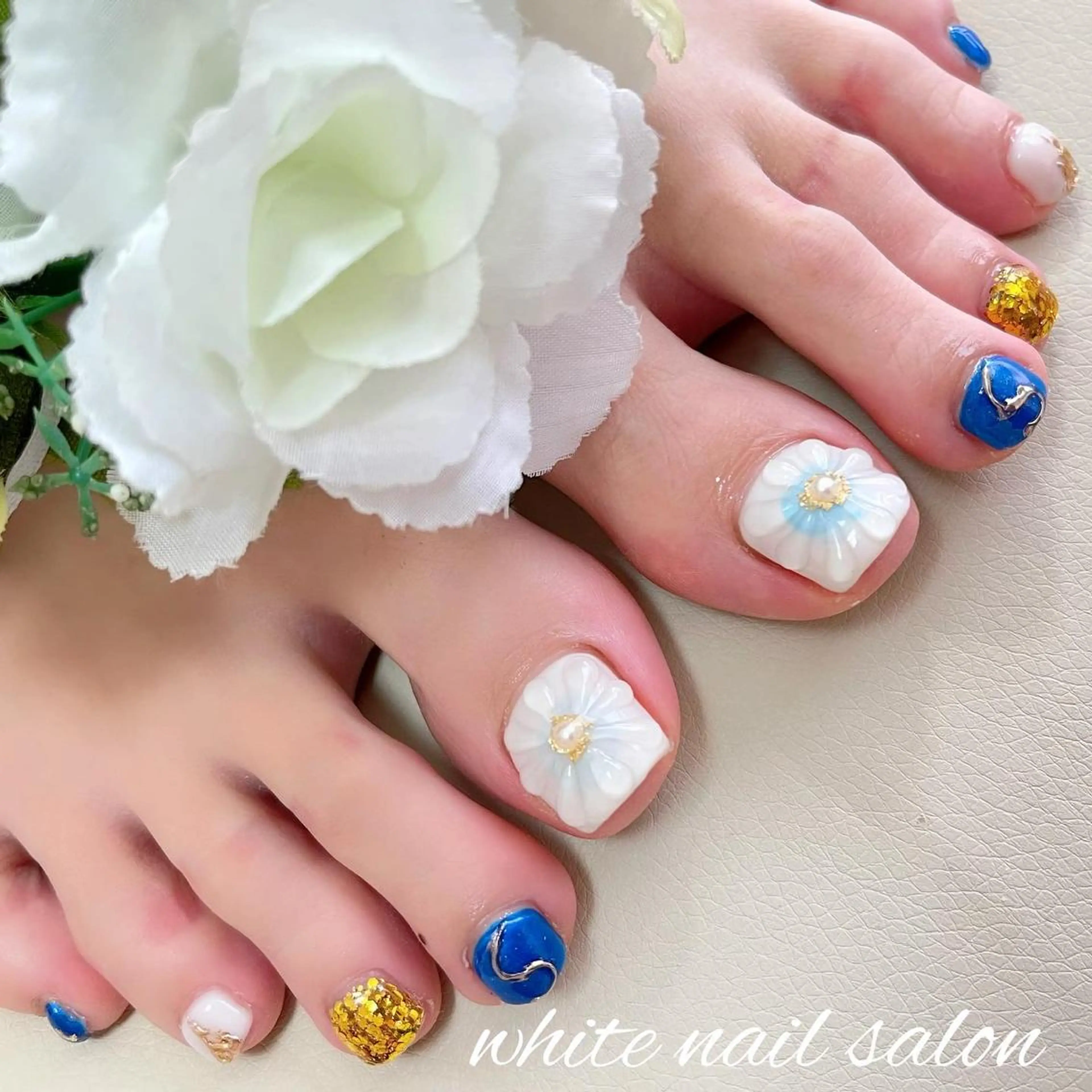 ネイル フットネイル ジェルネイル ハードジェル ラメ(グリッター) 持ち込み フットネイル white nail salonのネイルデザイン