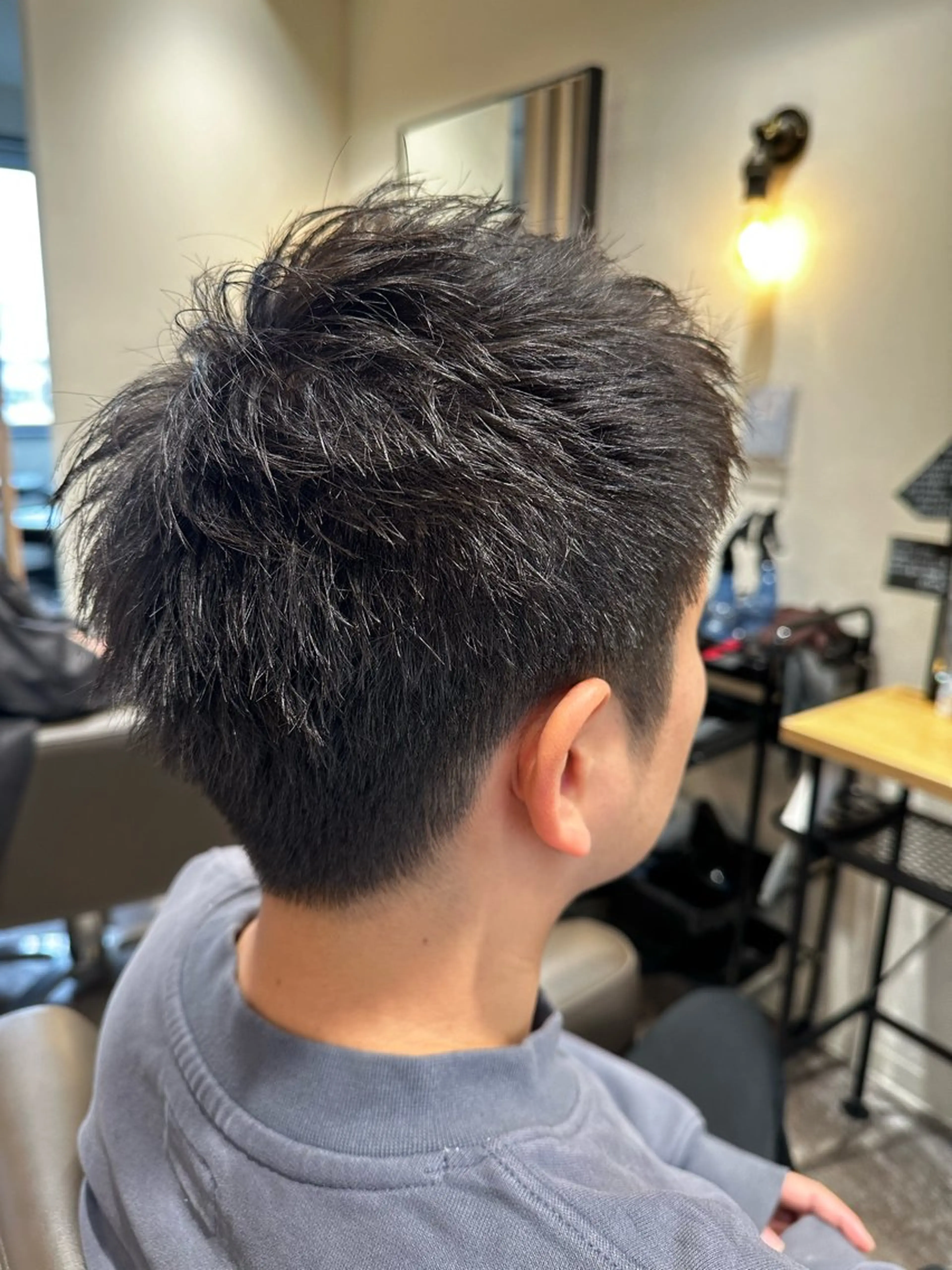 ショート パーマ メンズ センターパート ショートヘア メンズカット×眉毛 デザイナー⚘Nanaのヘアスタイル
