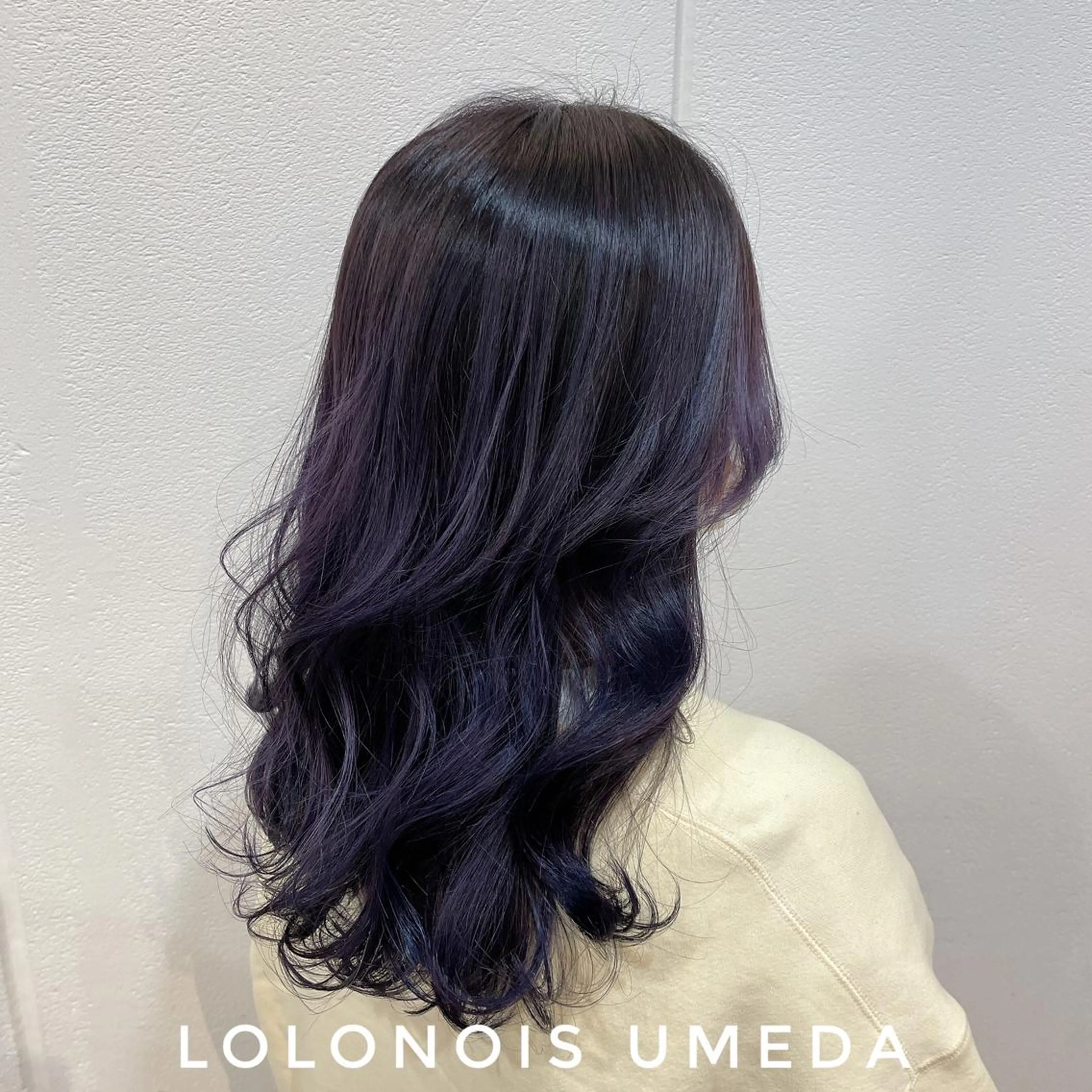 ロング カラー ブリーチ パープルカラー Lolonois梅田 /Okazaki:)のヘアスタイル