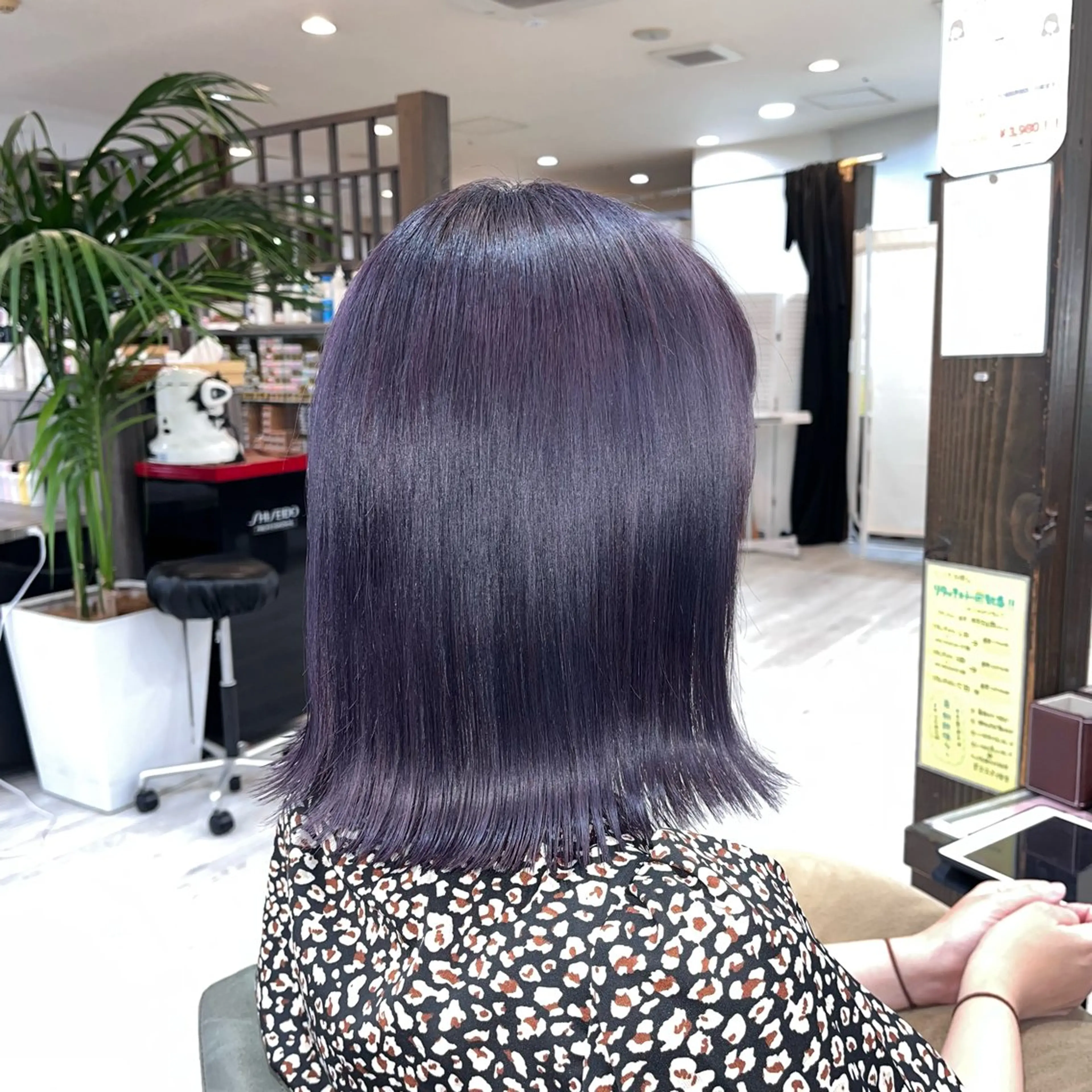 ミディアム 西 沙菜/トレンド カラー/透明感カラーのヘアスタイル