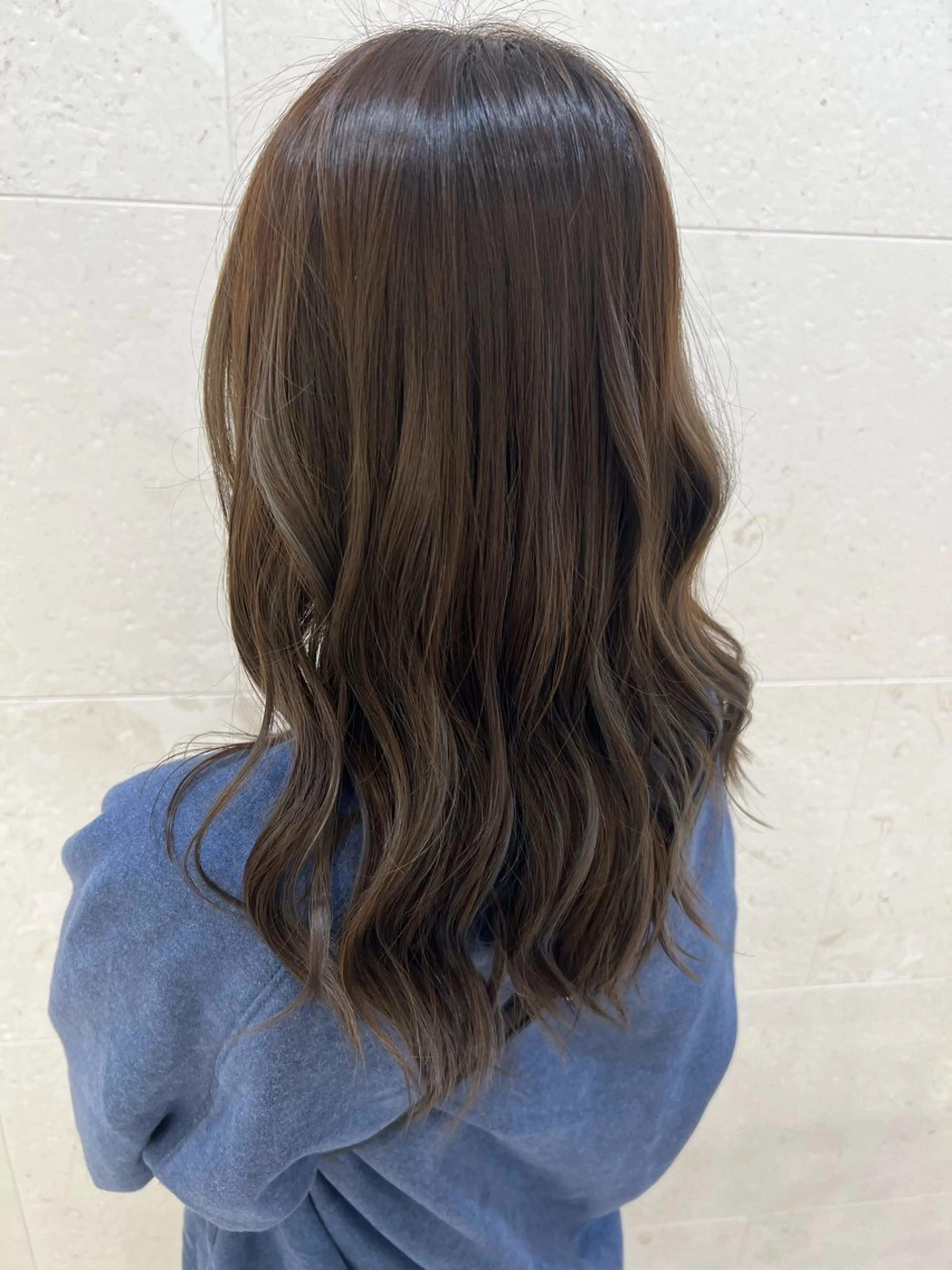 ロング カラー ヘアカラー 鈴木 愛華のヘアスタイル