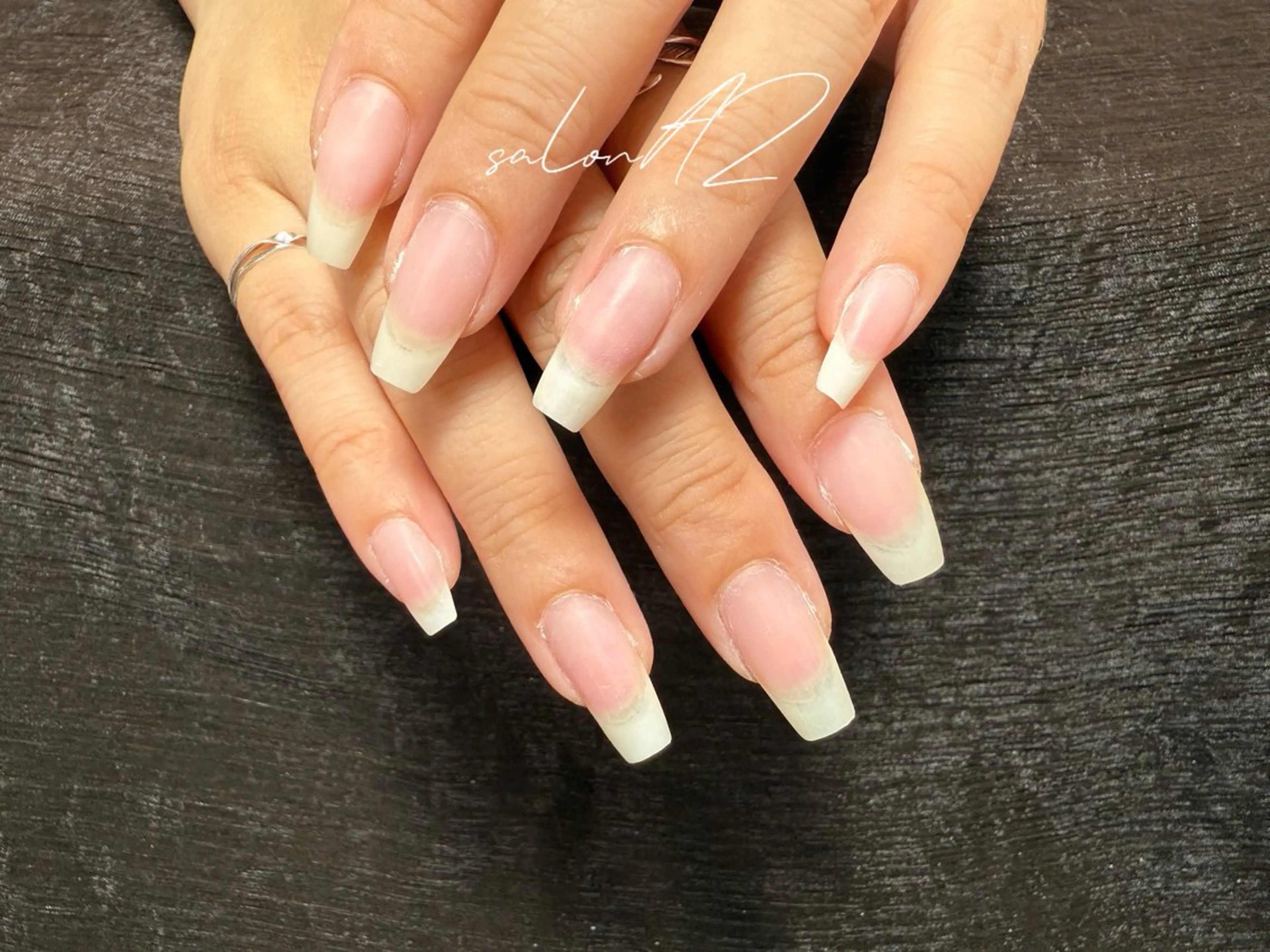ネイル アートネイル 長さ出し フットネイル フレンチネイル ジェルネイル オフのみ(ネイル) salonAZ トップネイリストのネイルデザイン