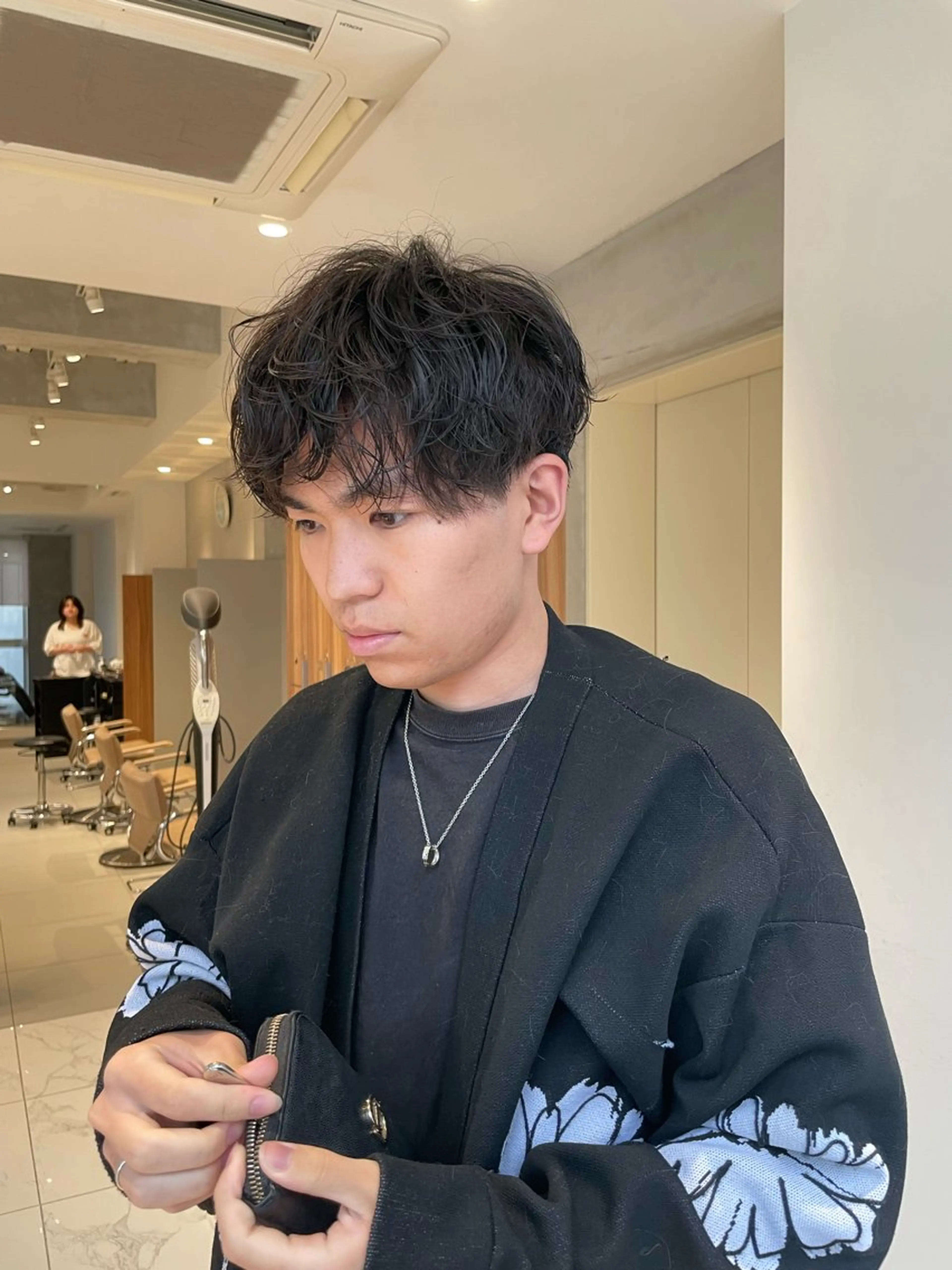 メンズ カット パーマ RIN⌇ メンズ⌇ 艶カラー🌙のヘアスタイル