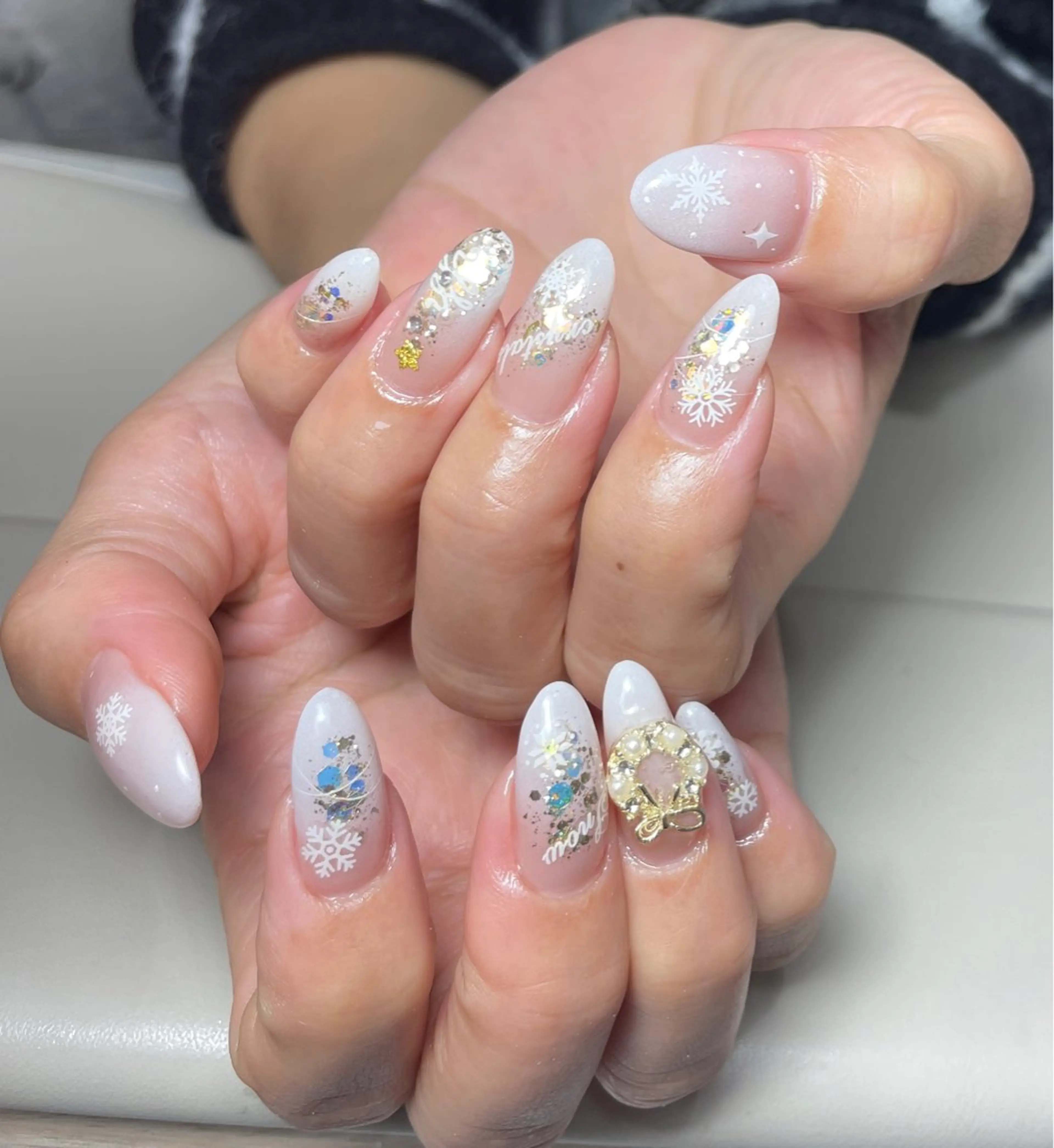 ネイル ハンドネイル AngelChris ビューティーサロンのネイルデザイン