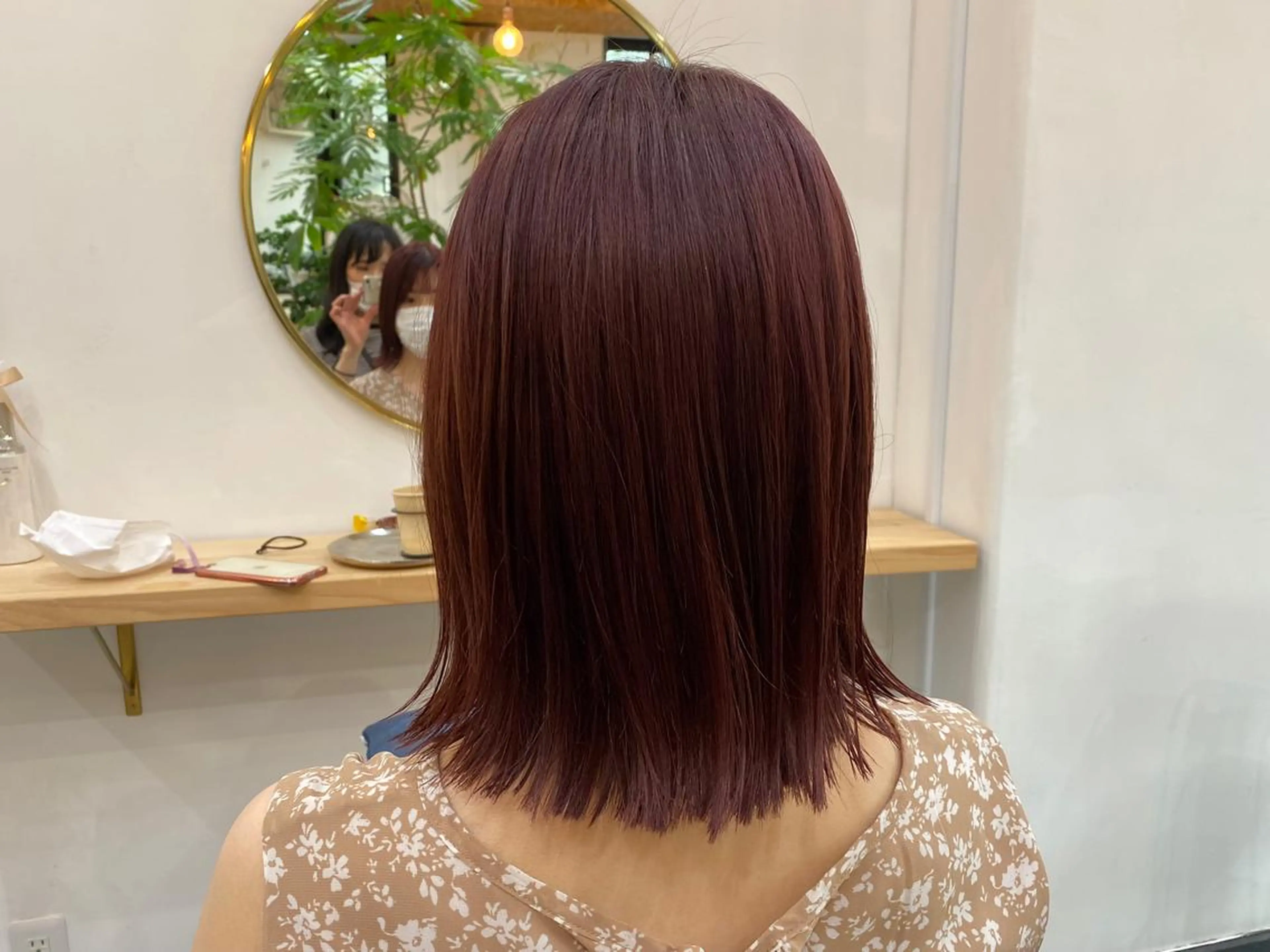 セミロング カラー カシス ダブルカラー イルミナカラー 外ハネヘア カット ヘアカラー トリートメント CARICIA🌱 masaeのヘアスタイル