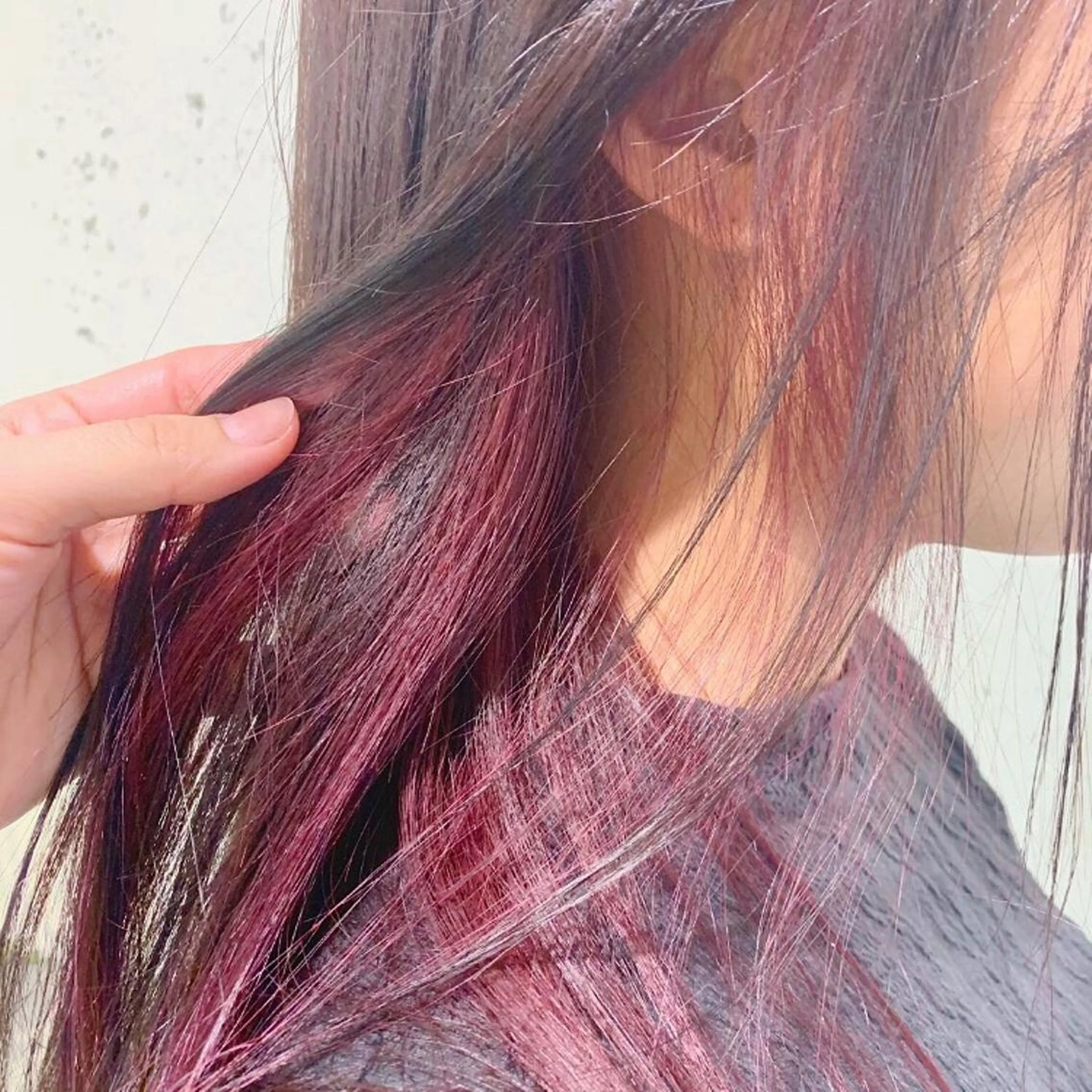 ロング カラー パーマ ヘアアレンジ アッシュ ベージュカラー デザインカラー イヤリングカラー グラデーションカラー 髪質改善🫧ベージュ 椙山 響のヘアスタイル