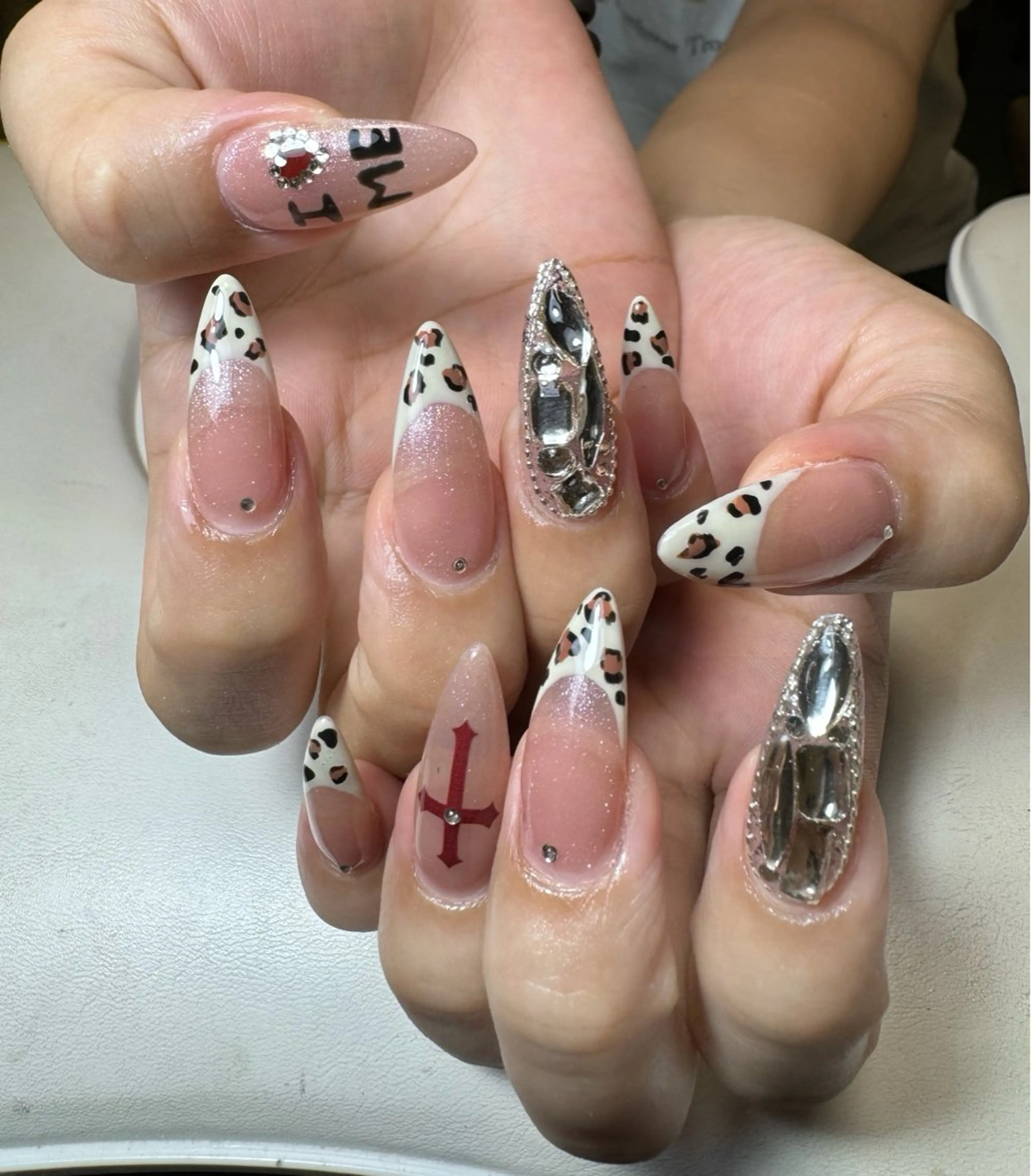 ネイル ハンドネイル ain nailのネイルデザイン