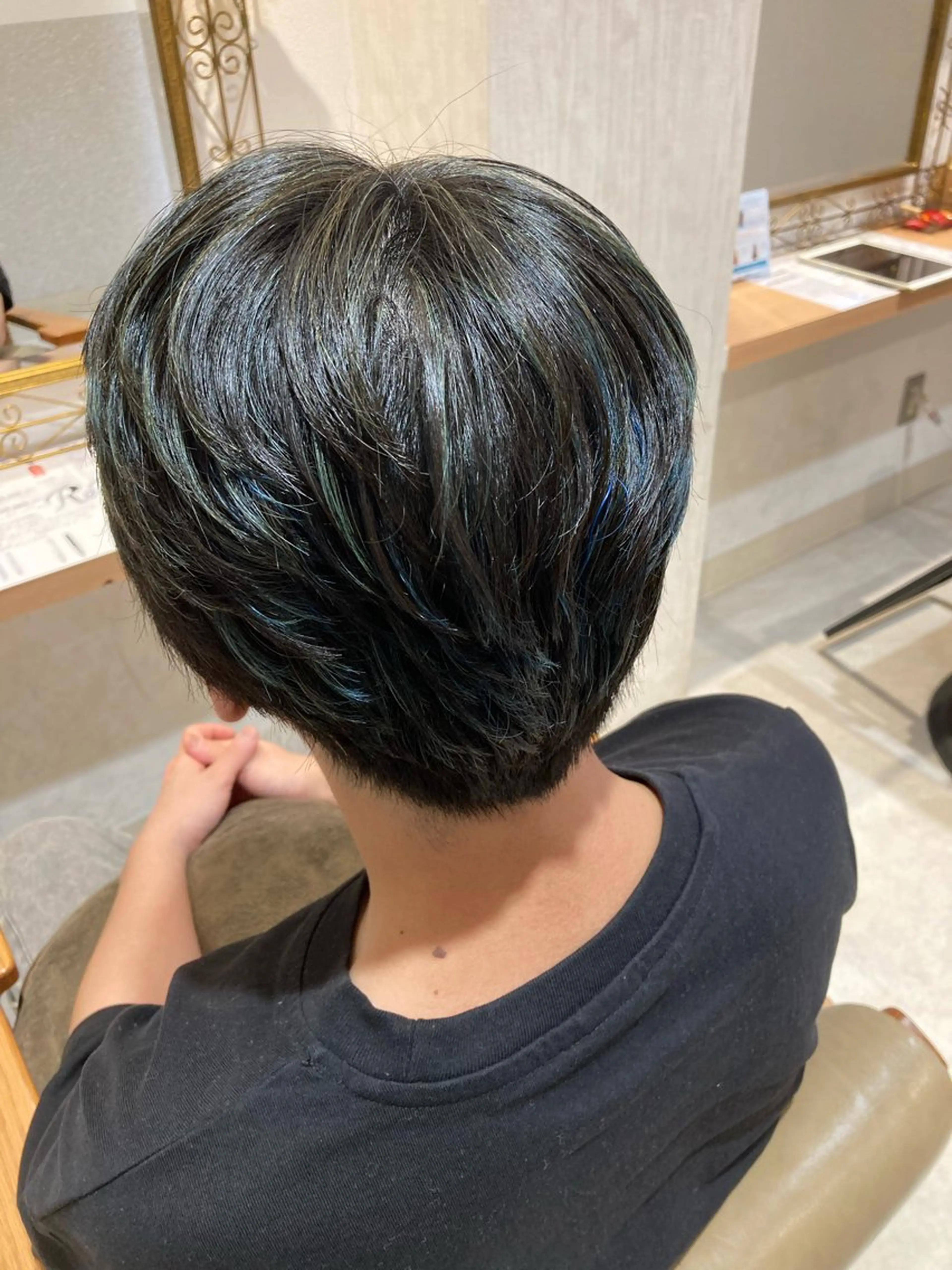 ショート メンズ ヘアカラー 艶カラー4400 まいのヘアスタイル