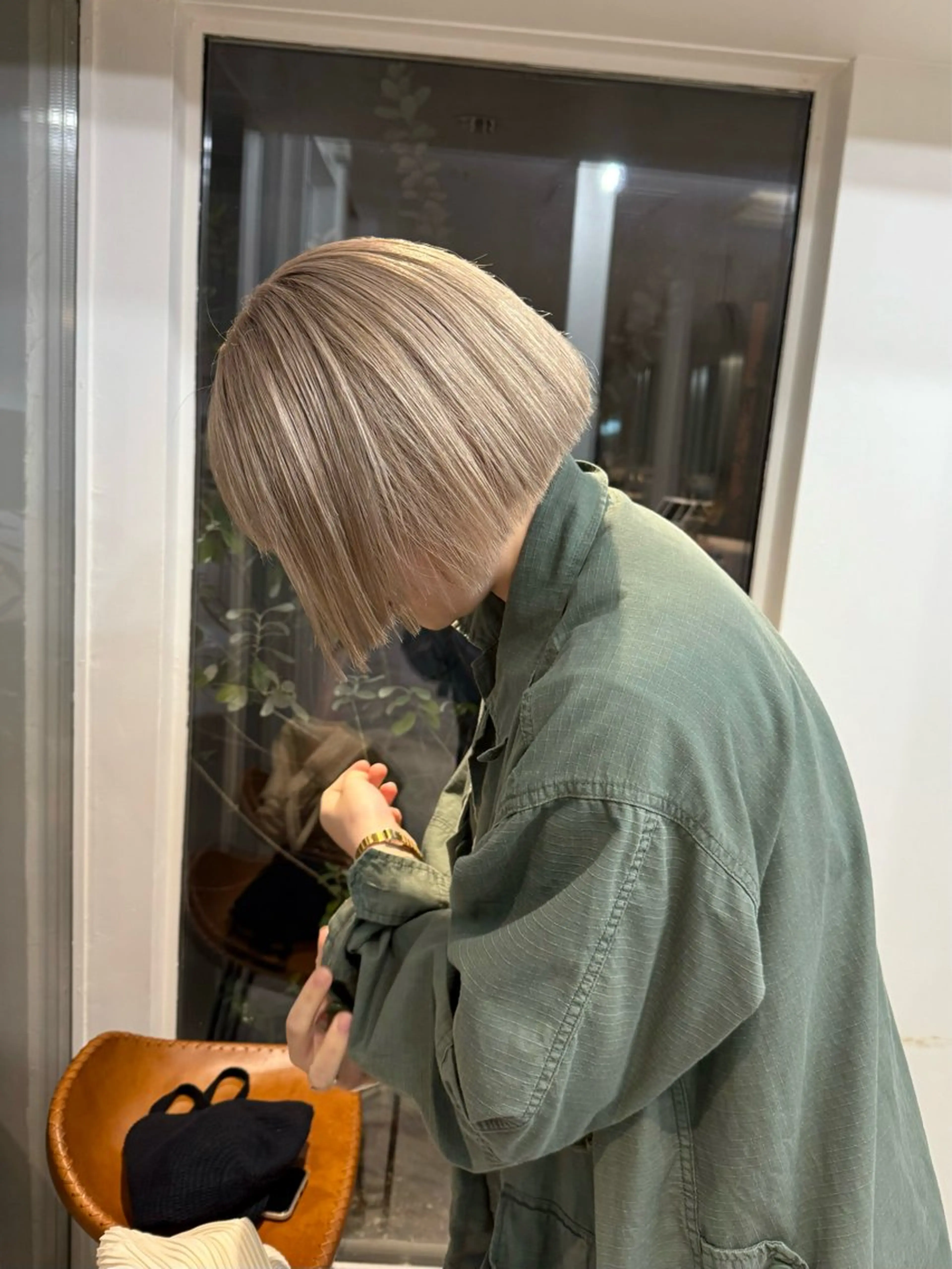 ショート カラー ミルクティー× グレージュMOMOのヘアスタイル