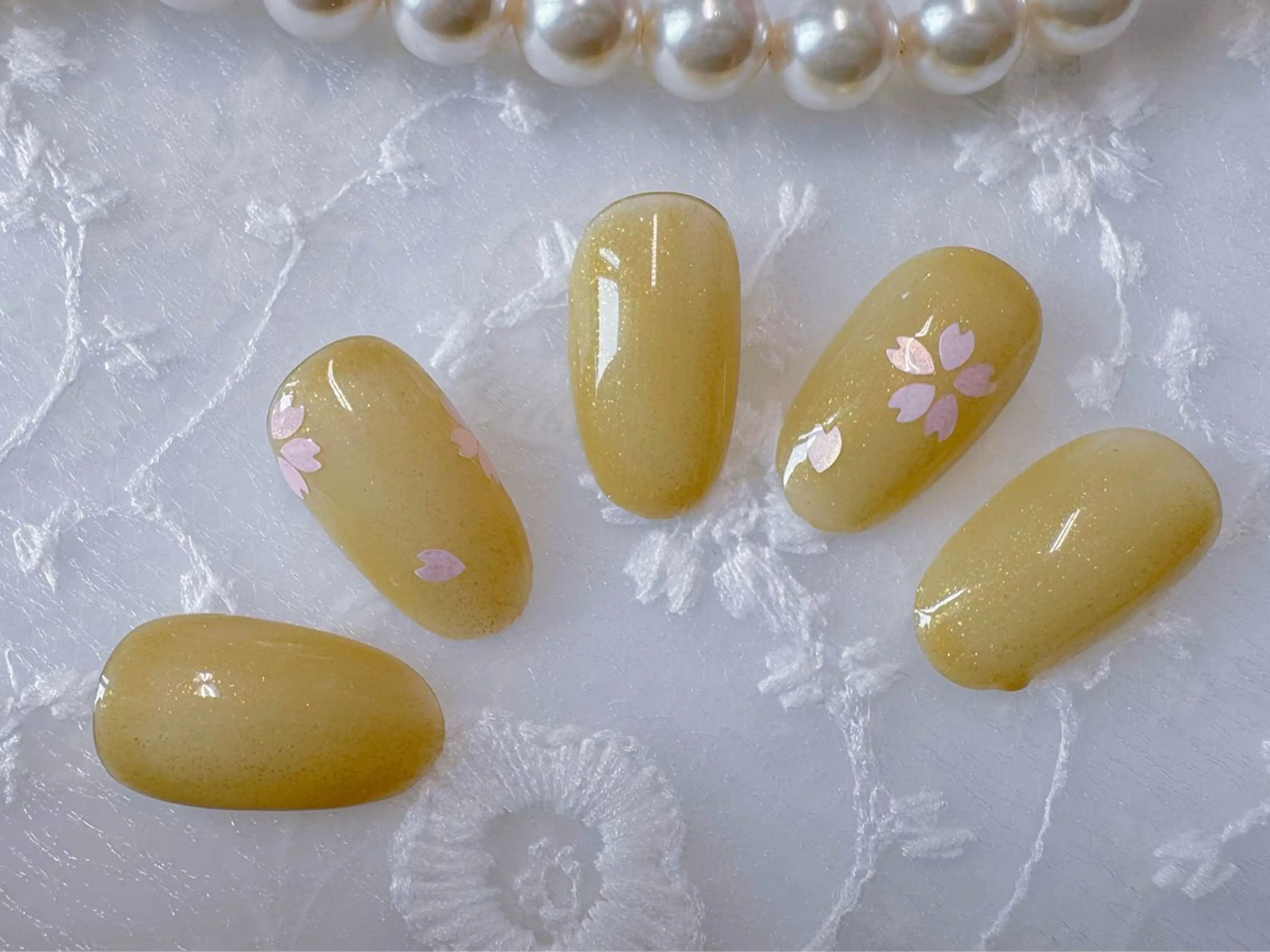 ネイル ハンドネイル フットネイル ビューティーサロン フラワーズ所属・ビューティーサロン フラワーズ ヒのネイルデザイン