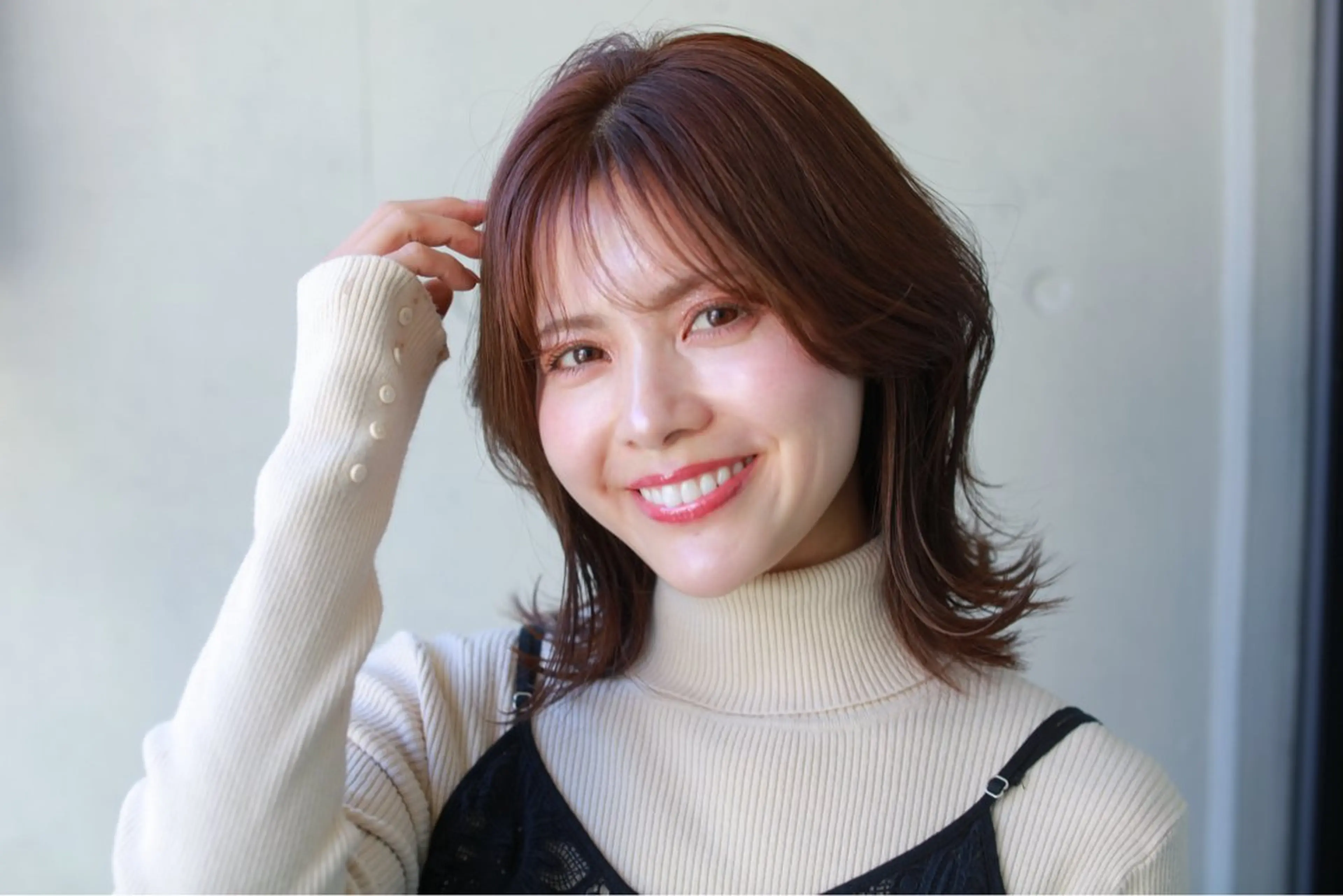 ミディアム 櫻井 香織のヘアスタイル