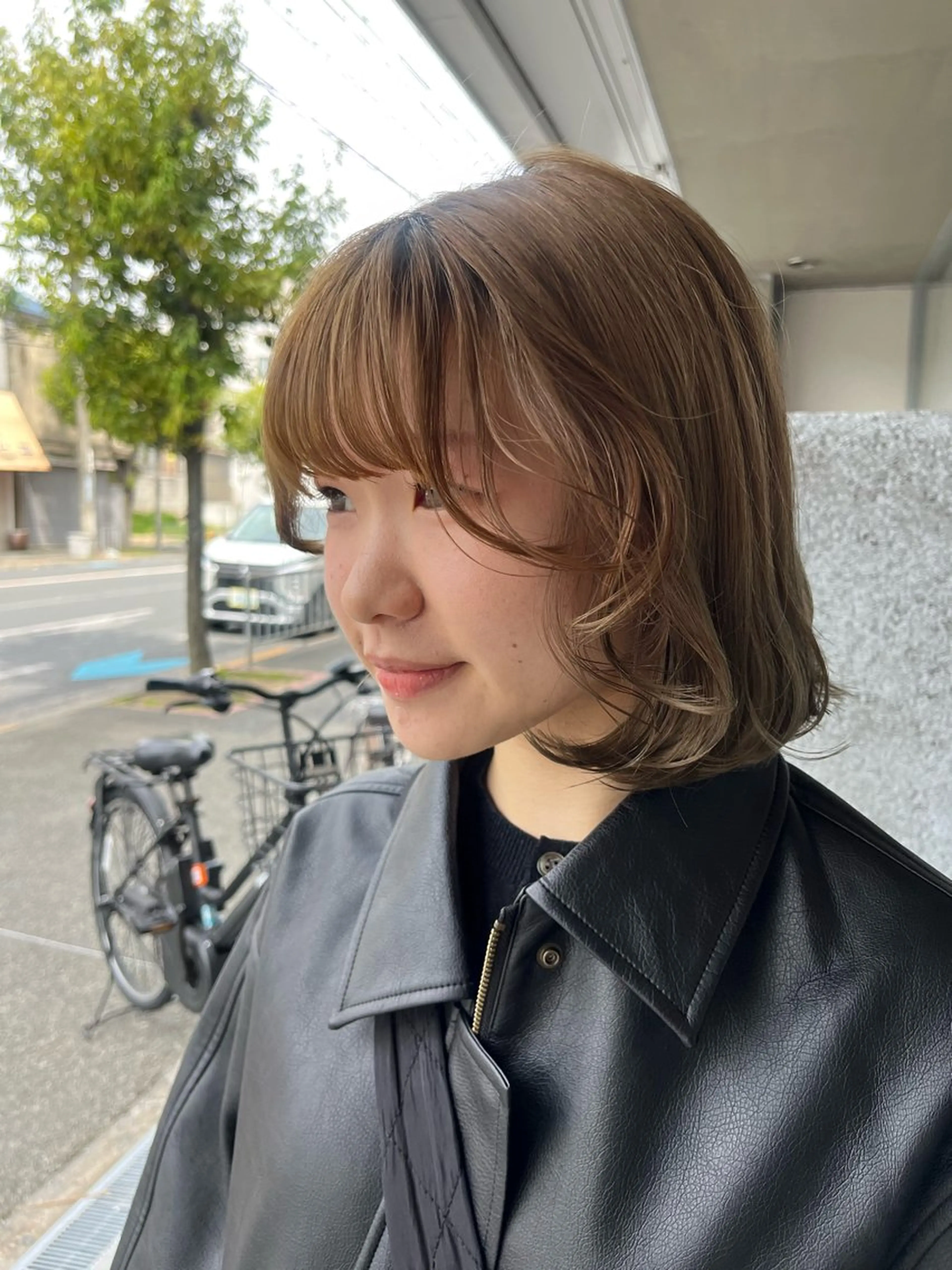 ミディアム 藤井 美歩/赤髪のヘアスタイル