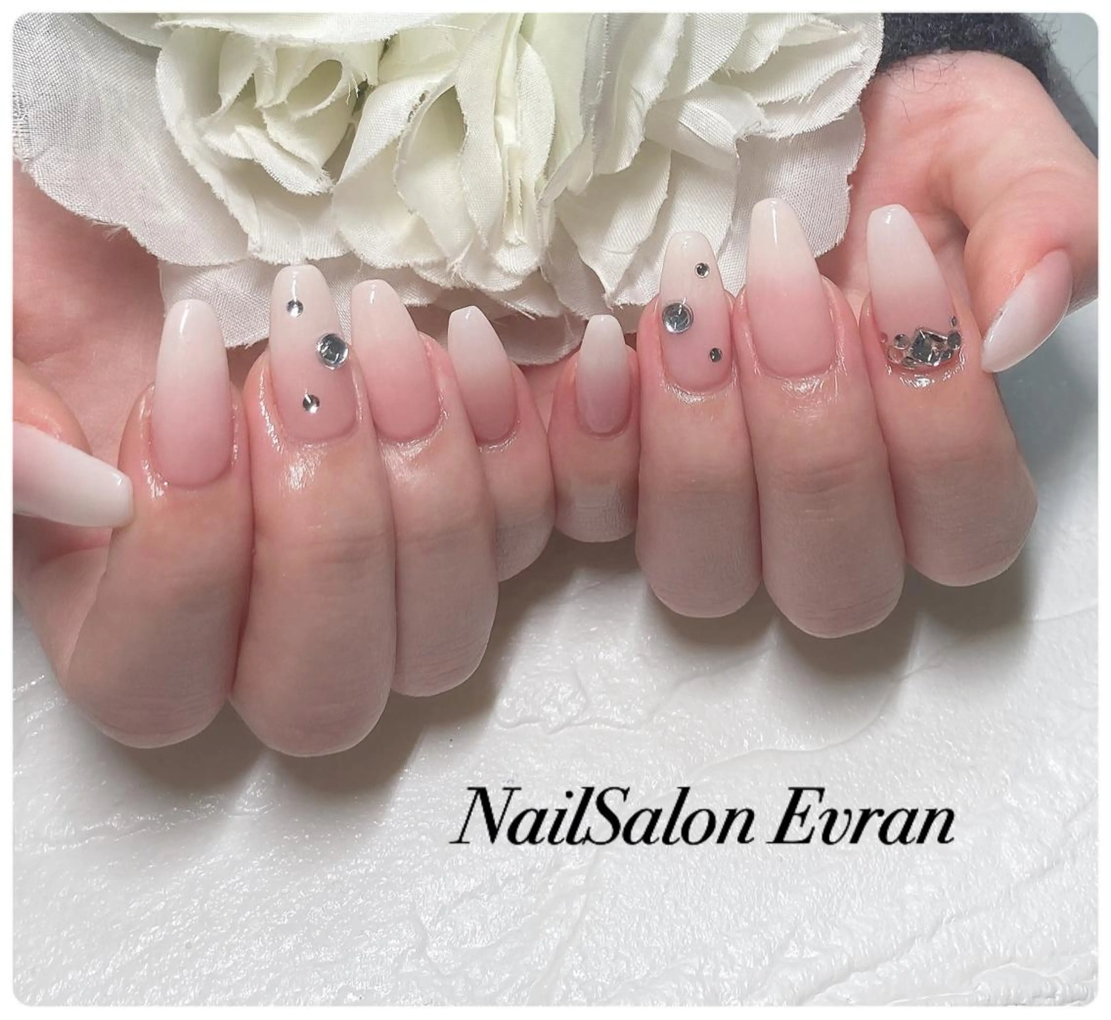ネイル ハンドネイル Nail salon Evranのネイルデザイン