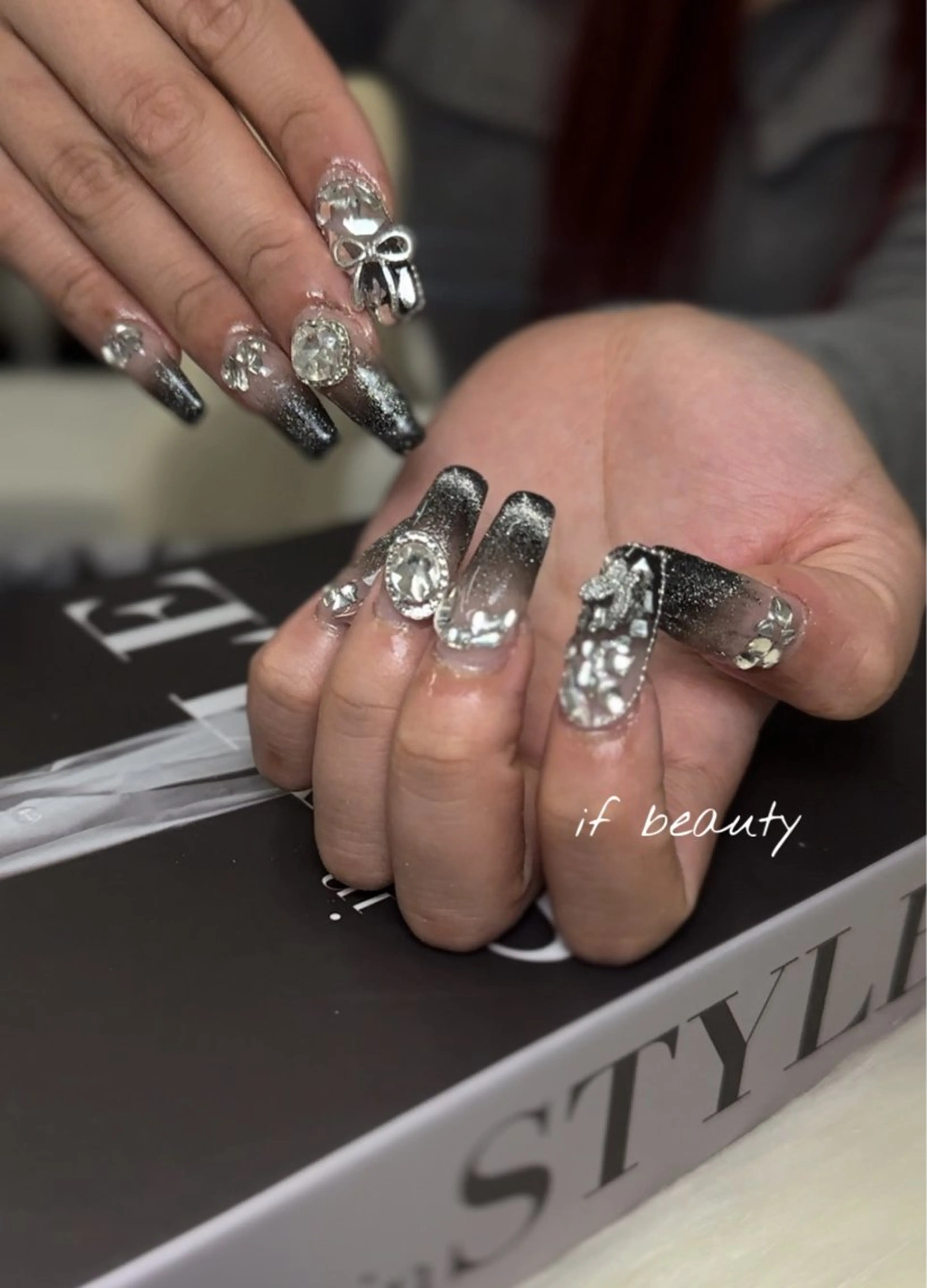 ネイル アートネイル ジェルネイル キラキラネイル 韓国ネイル パラジェル if Hair＆Nail Salon所属・IKA /海外ネイル /個性派/ワンホンのネイルデザイン