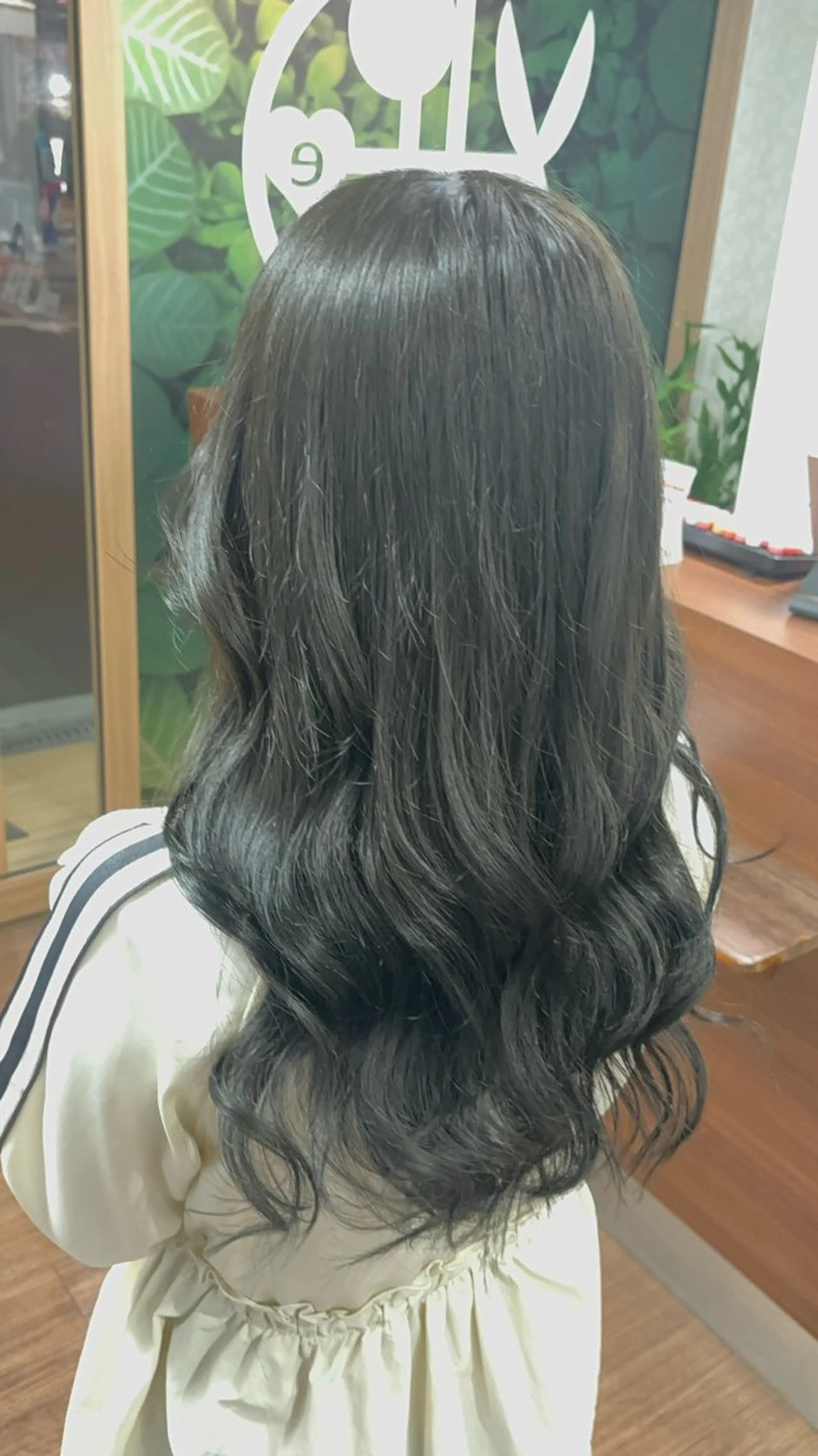 ロング カラー ブリーチ ブリーチなしカラー オリーブカラー ヘアカラー トリートメント DOTE hair make【ドォート】所属・限界オタク美容師 💜Natsuki☁のヘアスタイル