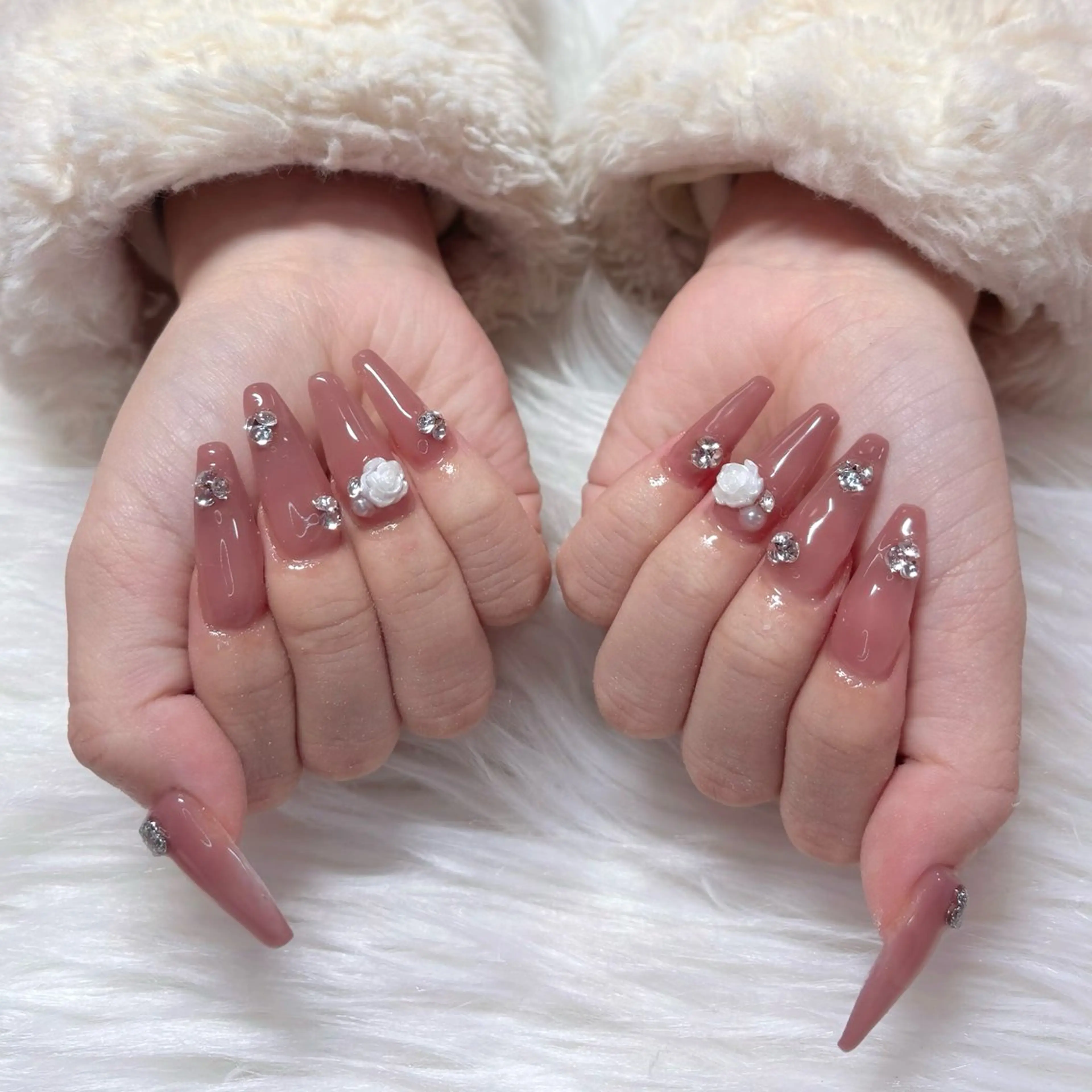 ネイル キラキラネイル ロングネイル シンプルネイル ハンドネイル Noix nailのネイルデザイン