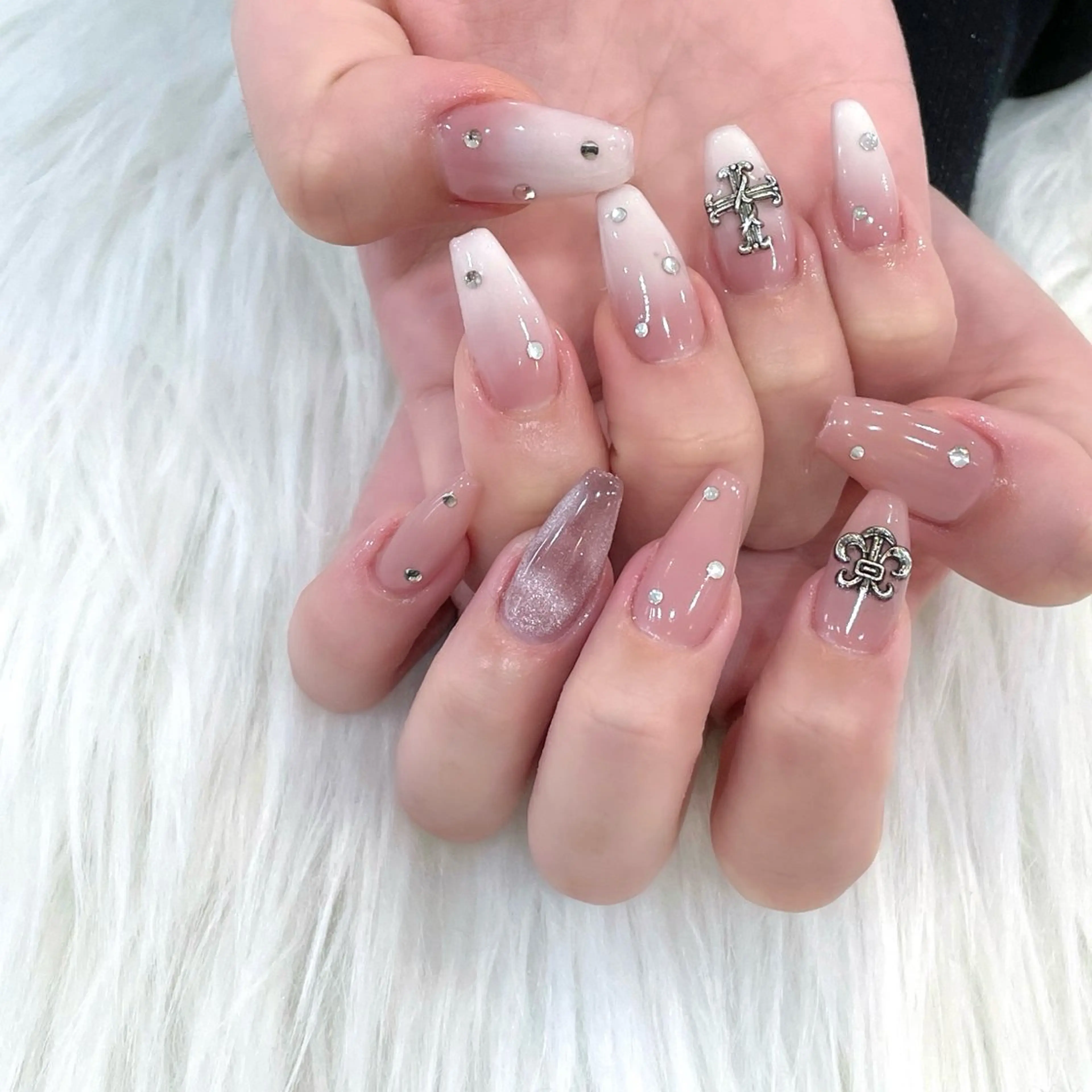 ネイル ハンドネイル Rediant Salonのネイルデザイン