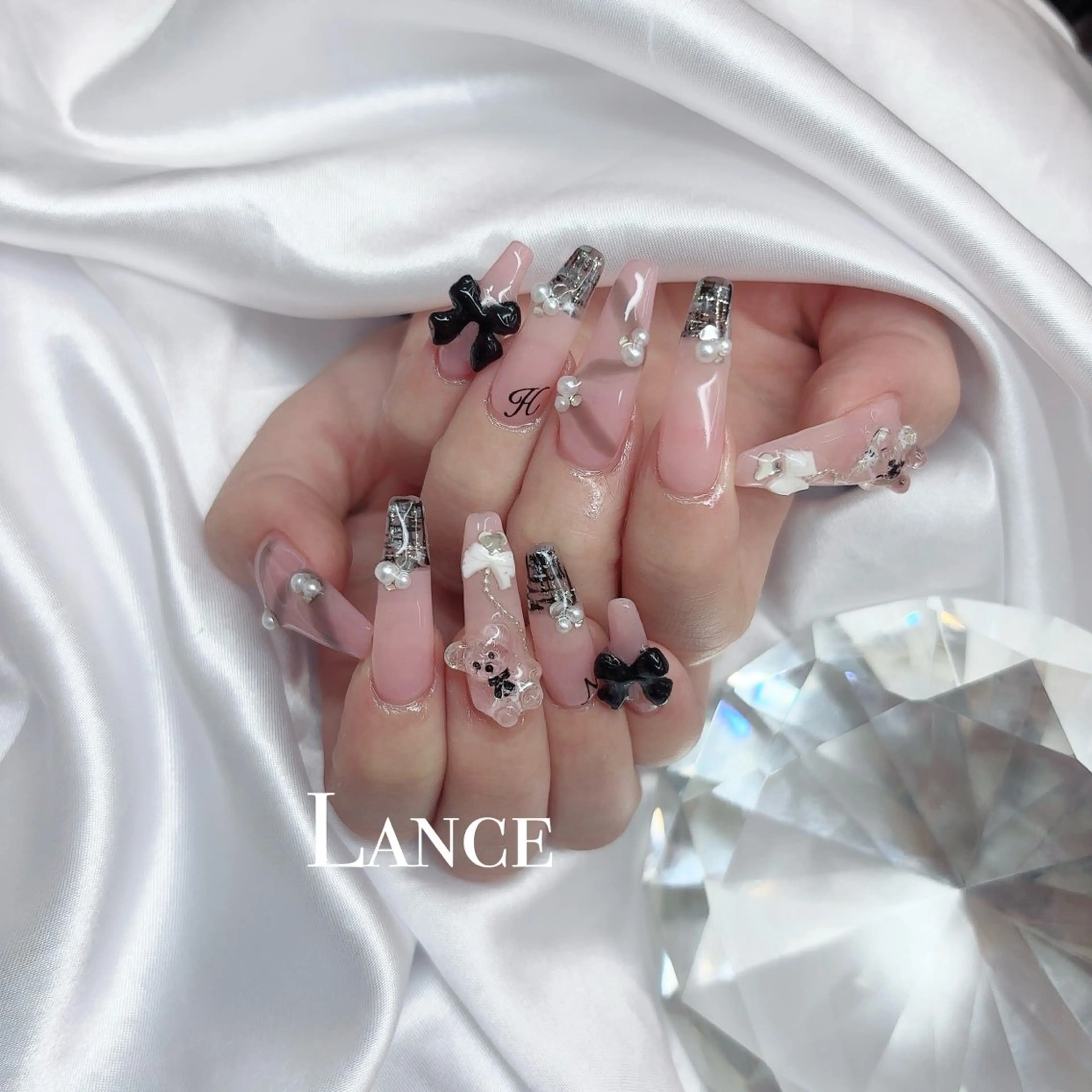 ネイル オーロラネイル フットネイル フレンチネイル ガラスフレンチ 氷ネイル・うるうるネイル ハンドネイル Lance nailのネイルデザイン