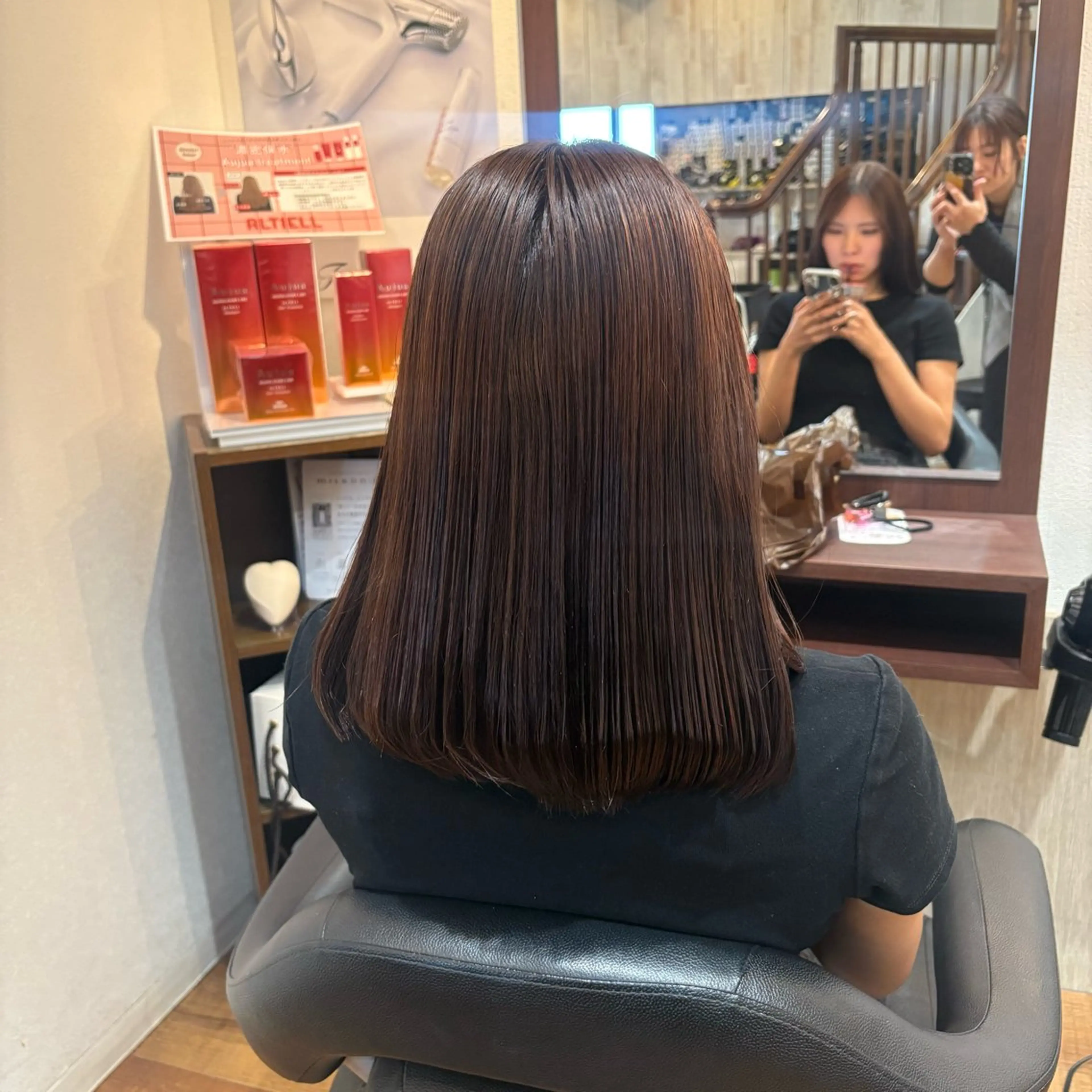 セミロング MOLLASALON 浅香山店所属・艶髪✨美髪✨ 辻桃加のヘアスタイル