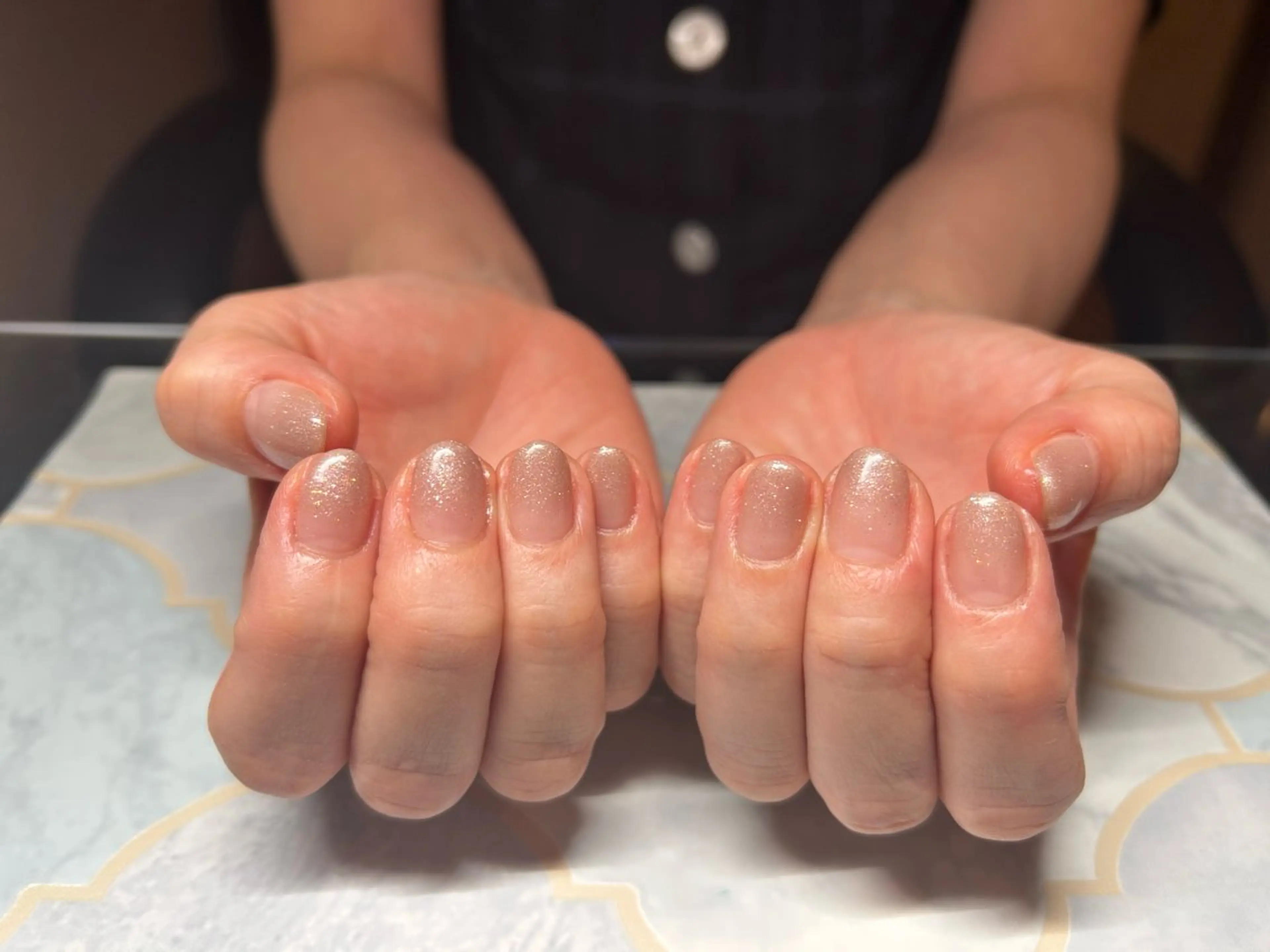 ネイル ラメ(グリッター) ラメグラデーション ハンドネイル Lisa’s Salonのネイルデザイン