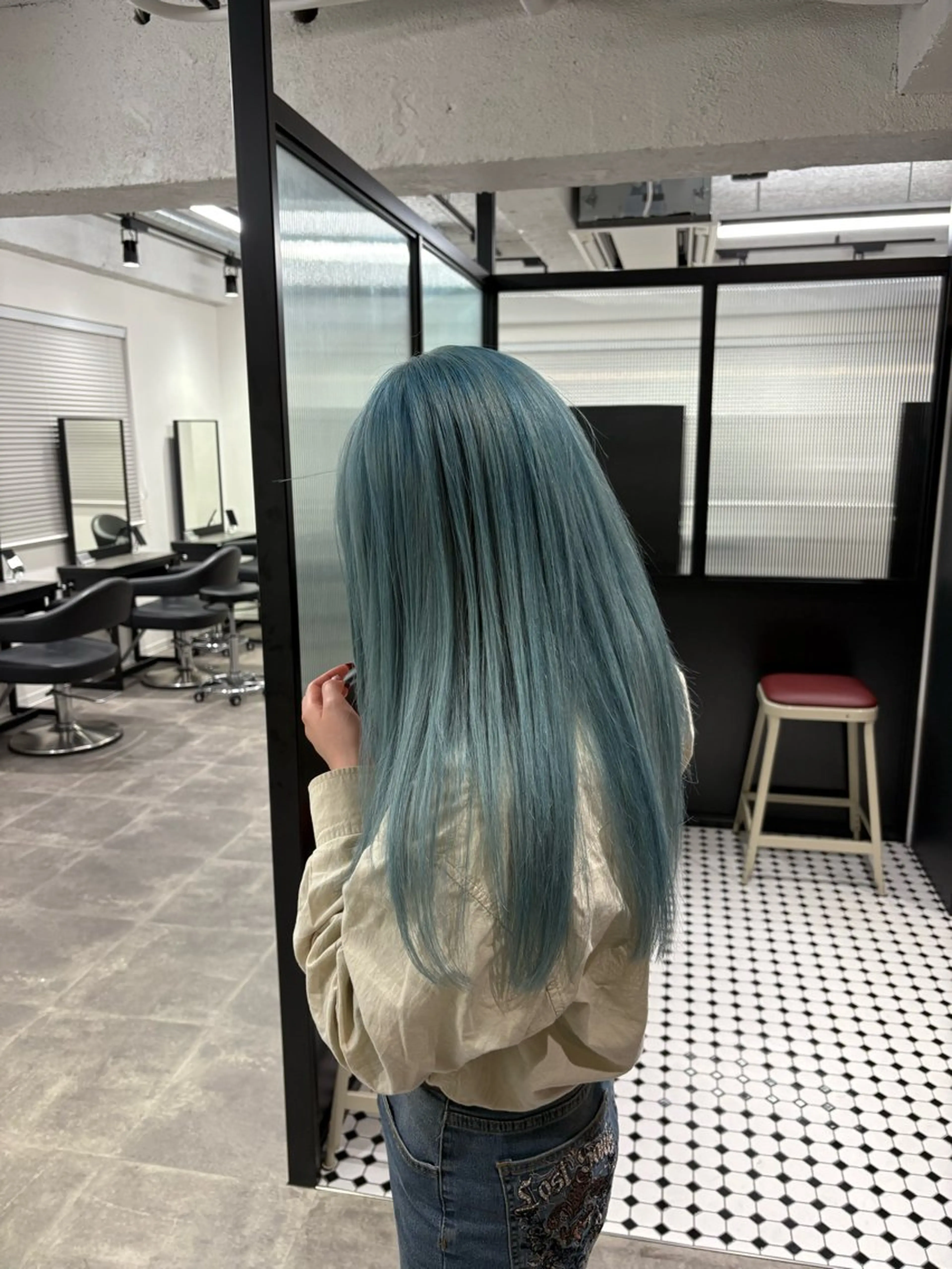 ロング カラー ヘアカラー 韓国ヘア暗髪 ダブルカラーメンズ可のヘアスタイル