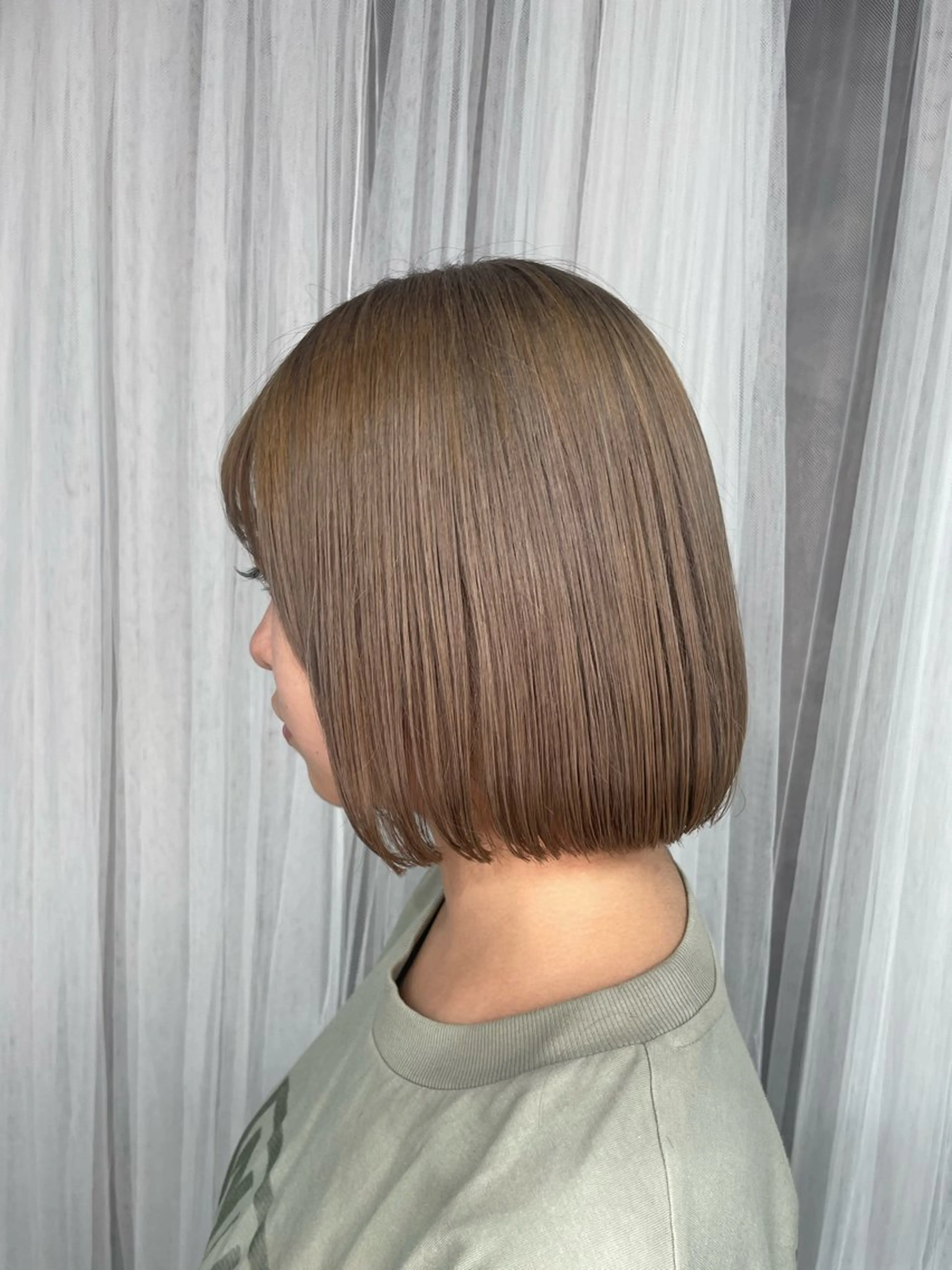 ショート ボブ カット ヘアカラー トリートメント 手塚 由佳のヘアスタイル