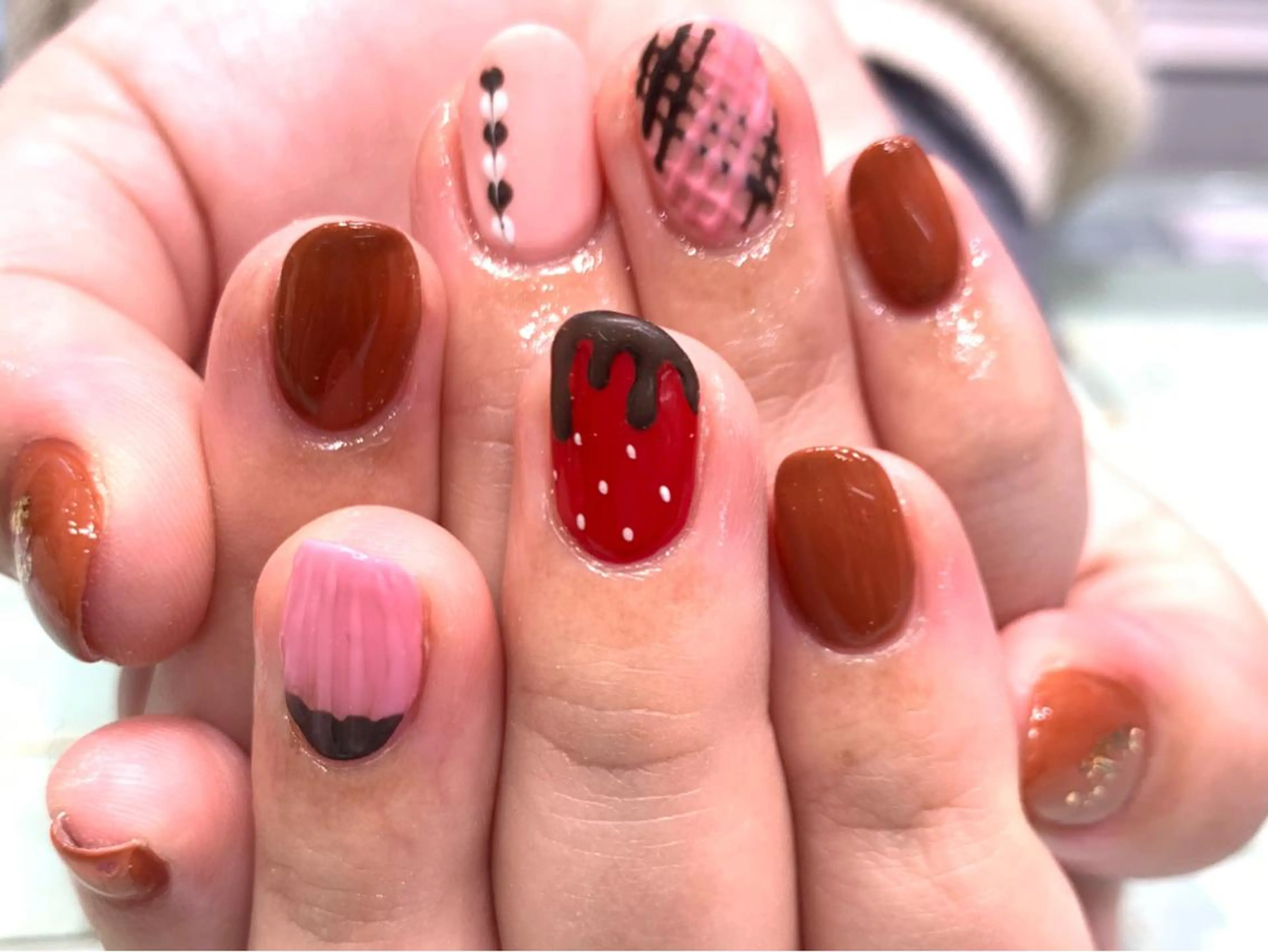 ネイル アートネイル フットネイル ジェルネイル キラキラネイル ニュアンスネイル nail happiness.のネイルデザイン