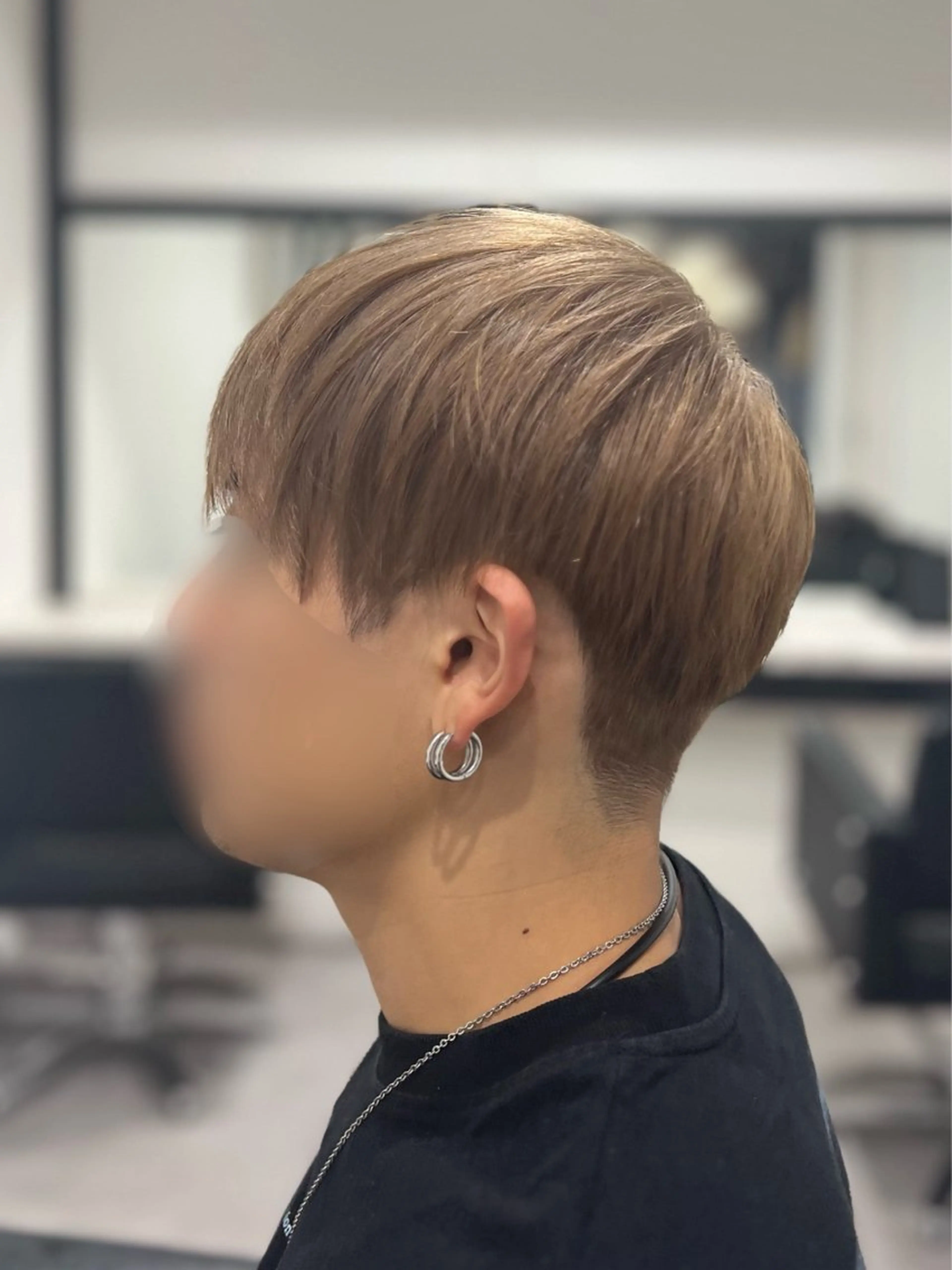 カラー メンズ メンズブリーチ ベージュカラー ブリーチ ミルクティーベージュ ヘアカラー Dia ‎ アキヨシ ミユのヘアスタイル