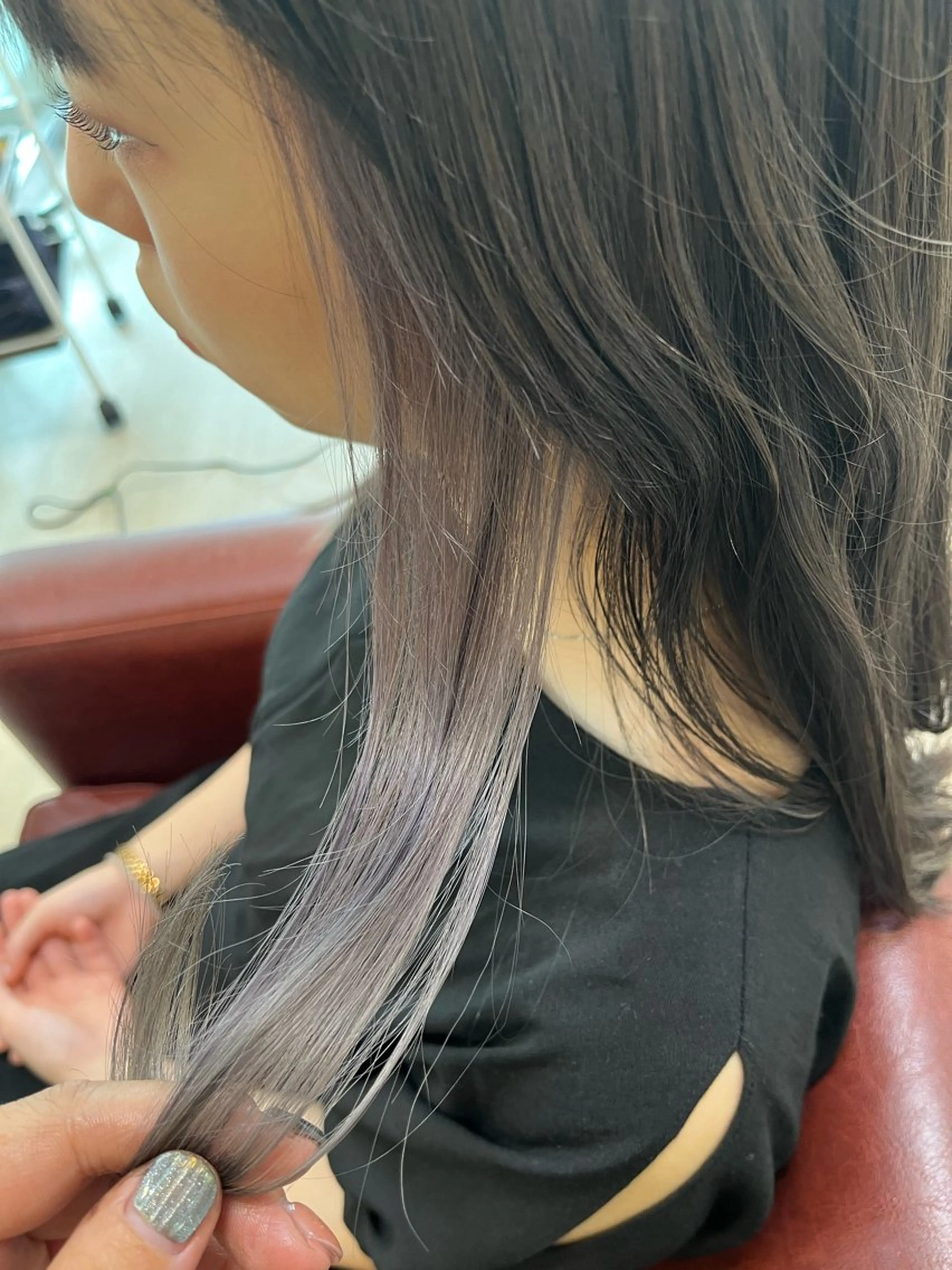 セミロング カラー シルバー Dali   新札幌店所属・若松 朋美のヘアスタイル