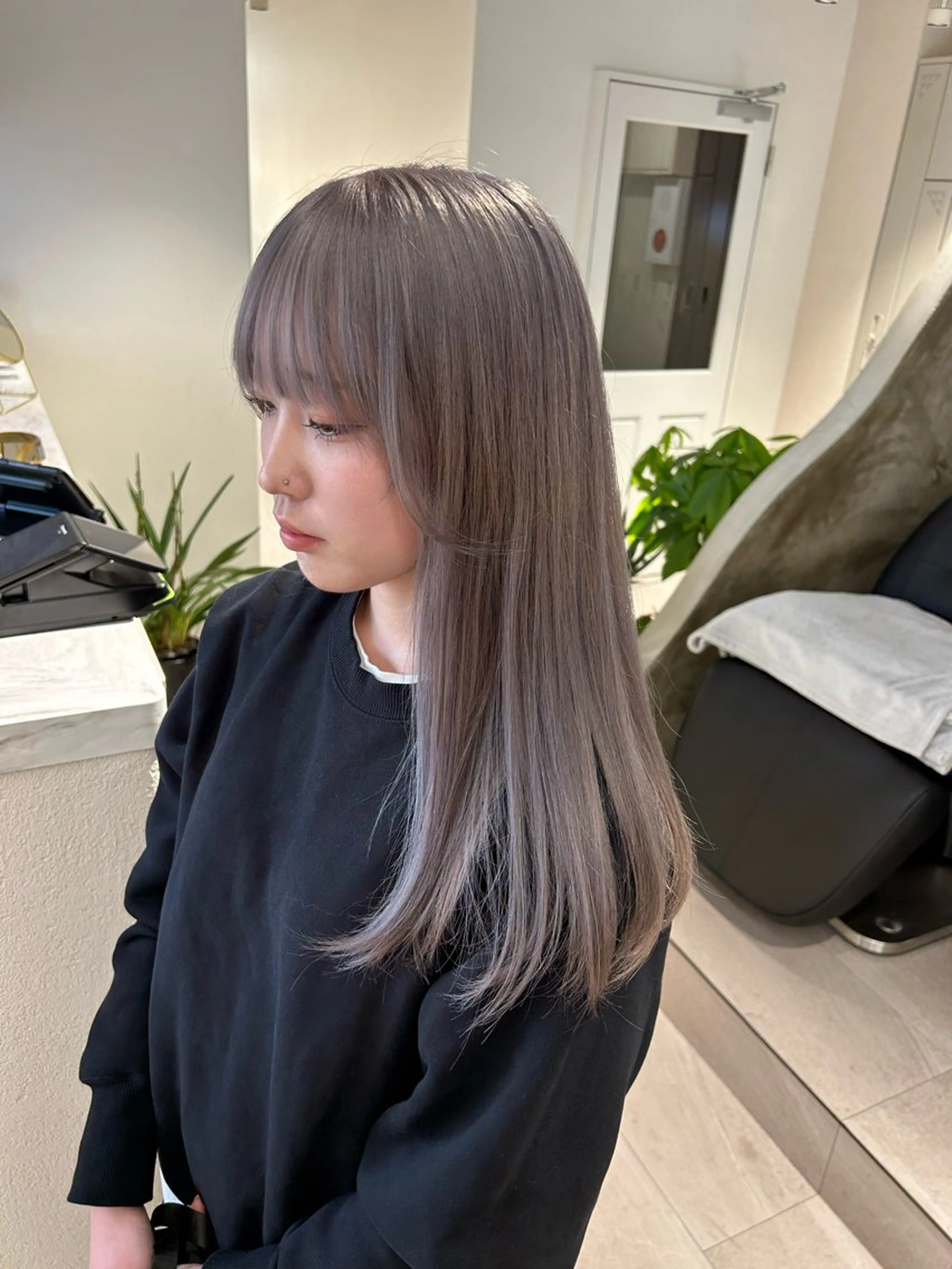 セミロング ior北千住【イオール】所属・YU(ハイトーン/ ブリーチカラー)のヘアスタイル