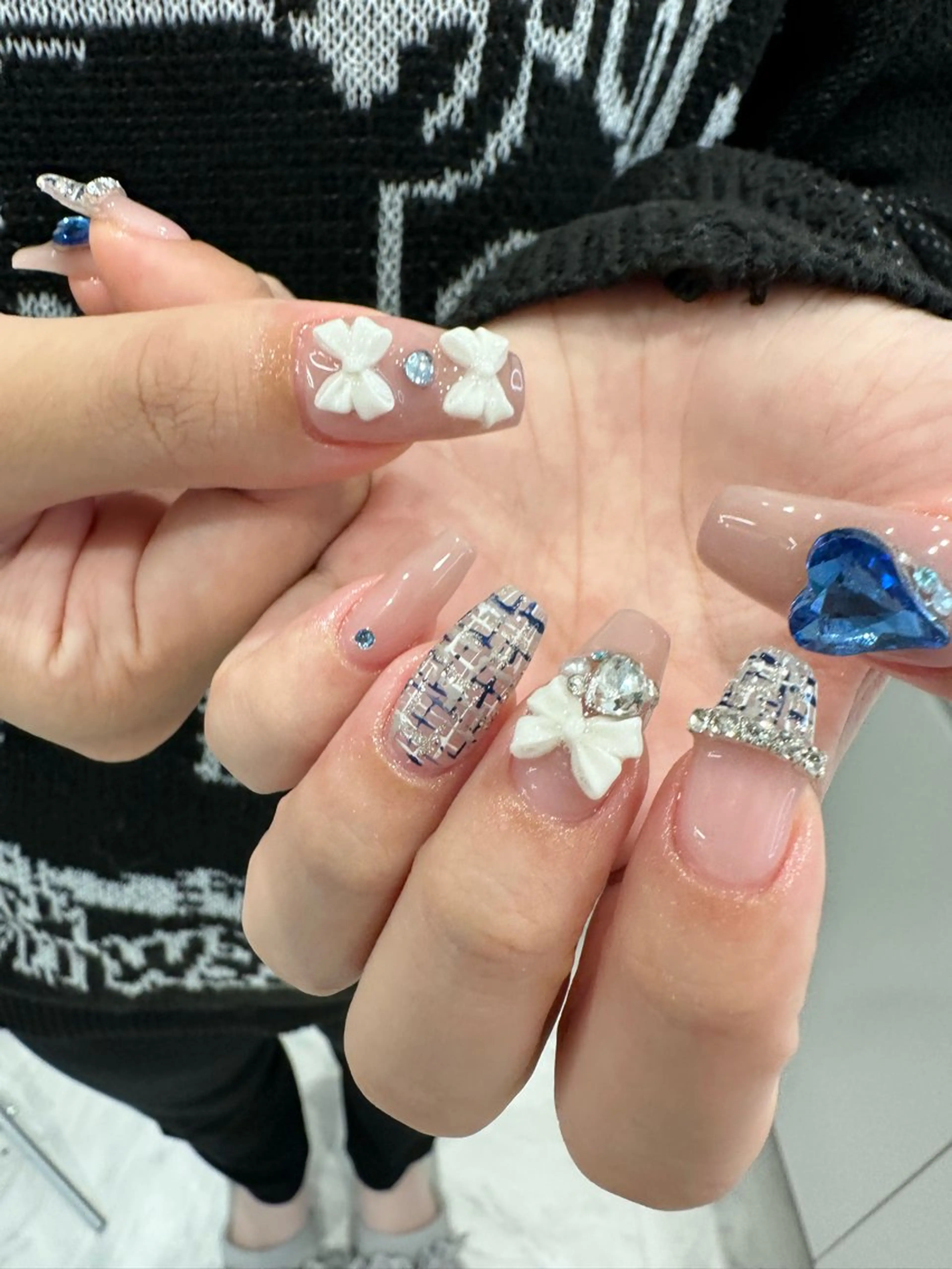 ネイル ハンドネイル nachi 🎀のネイルデザイン