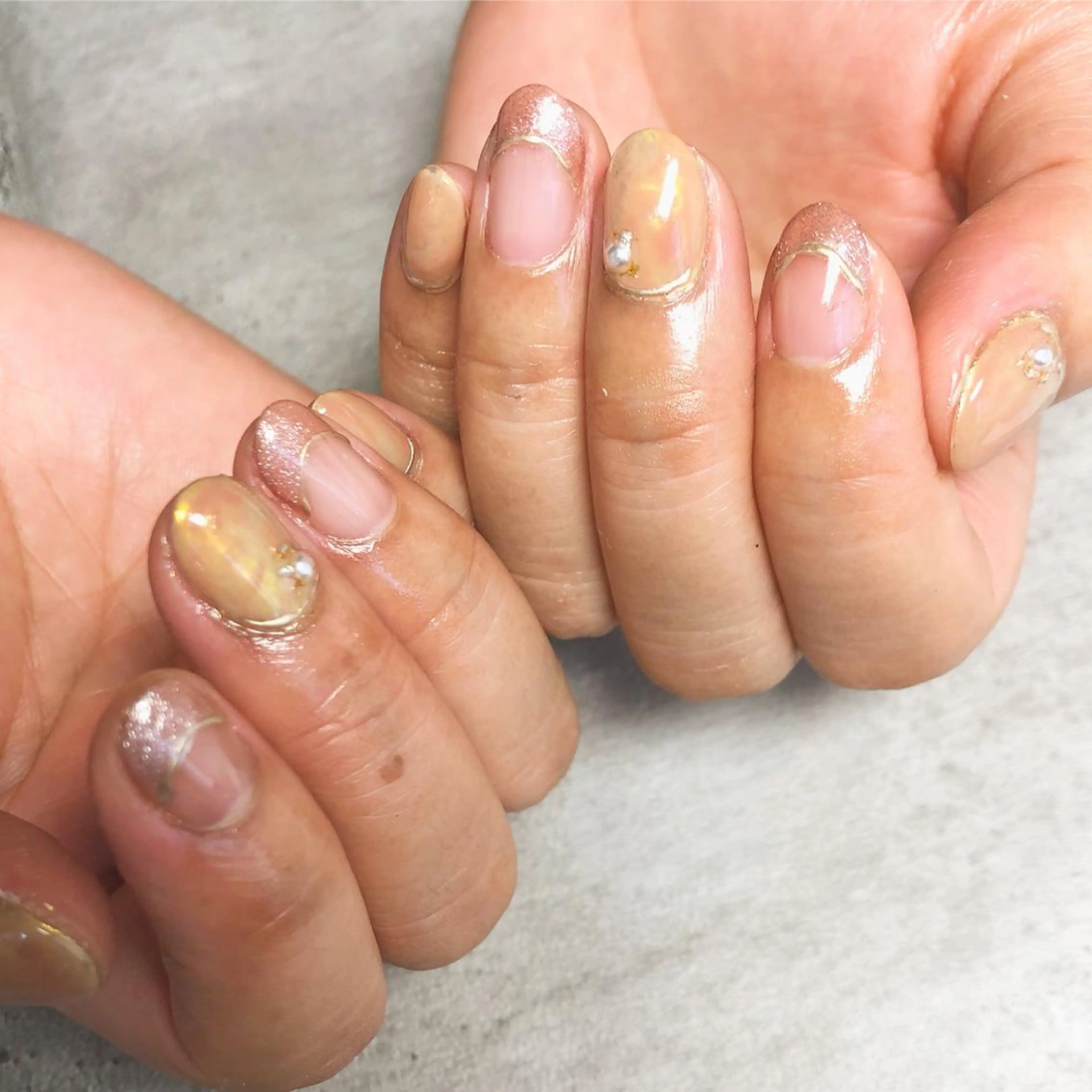 ネイル オーロラネイル マグネットネイル ミラーネイル casita（カシータ）所属・thrush nailsのネイルデザイン