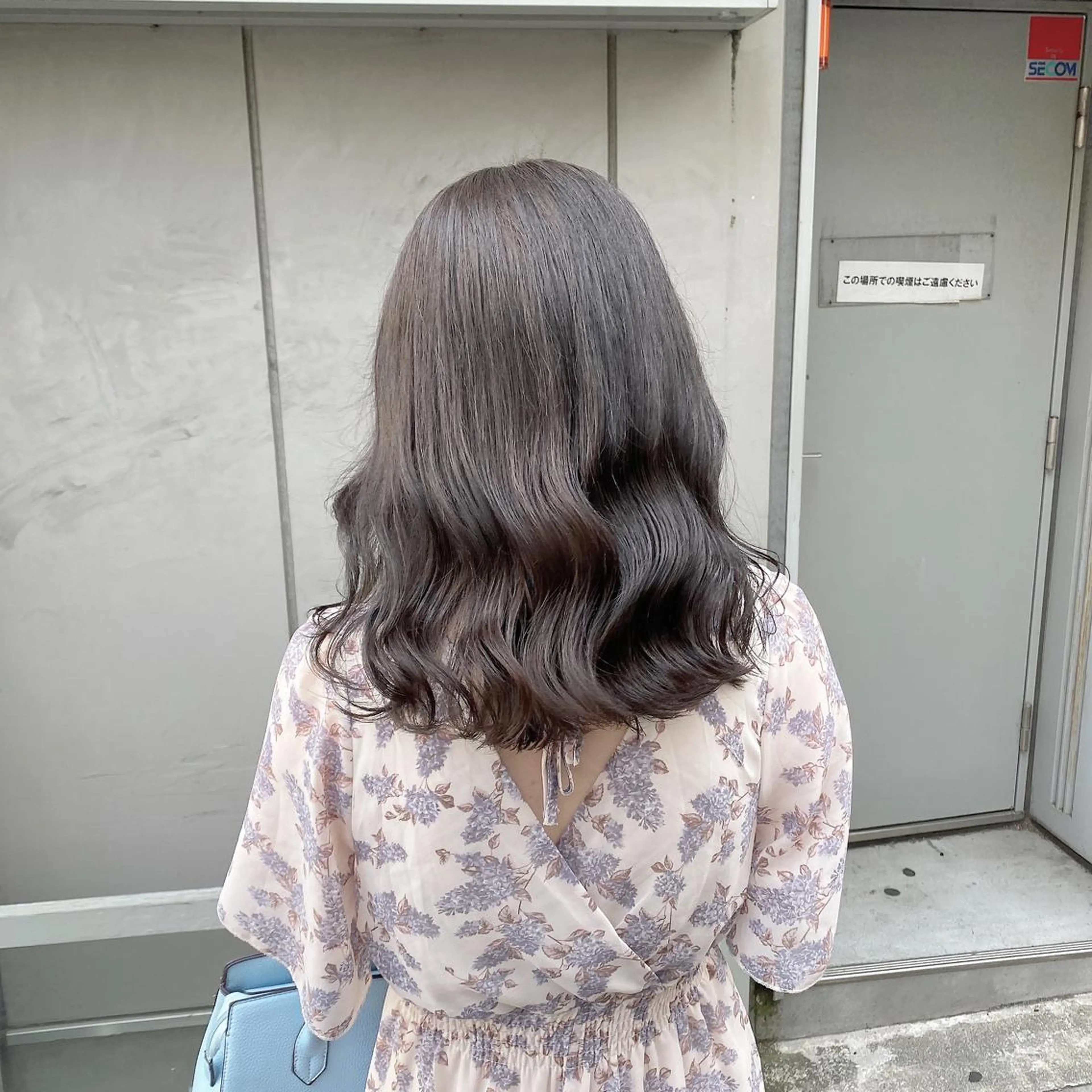 セミロング カラー 大人っぽ韓国レディ レイヤー🤍渋谷のヘアスタイル