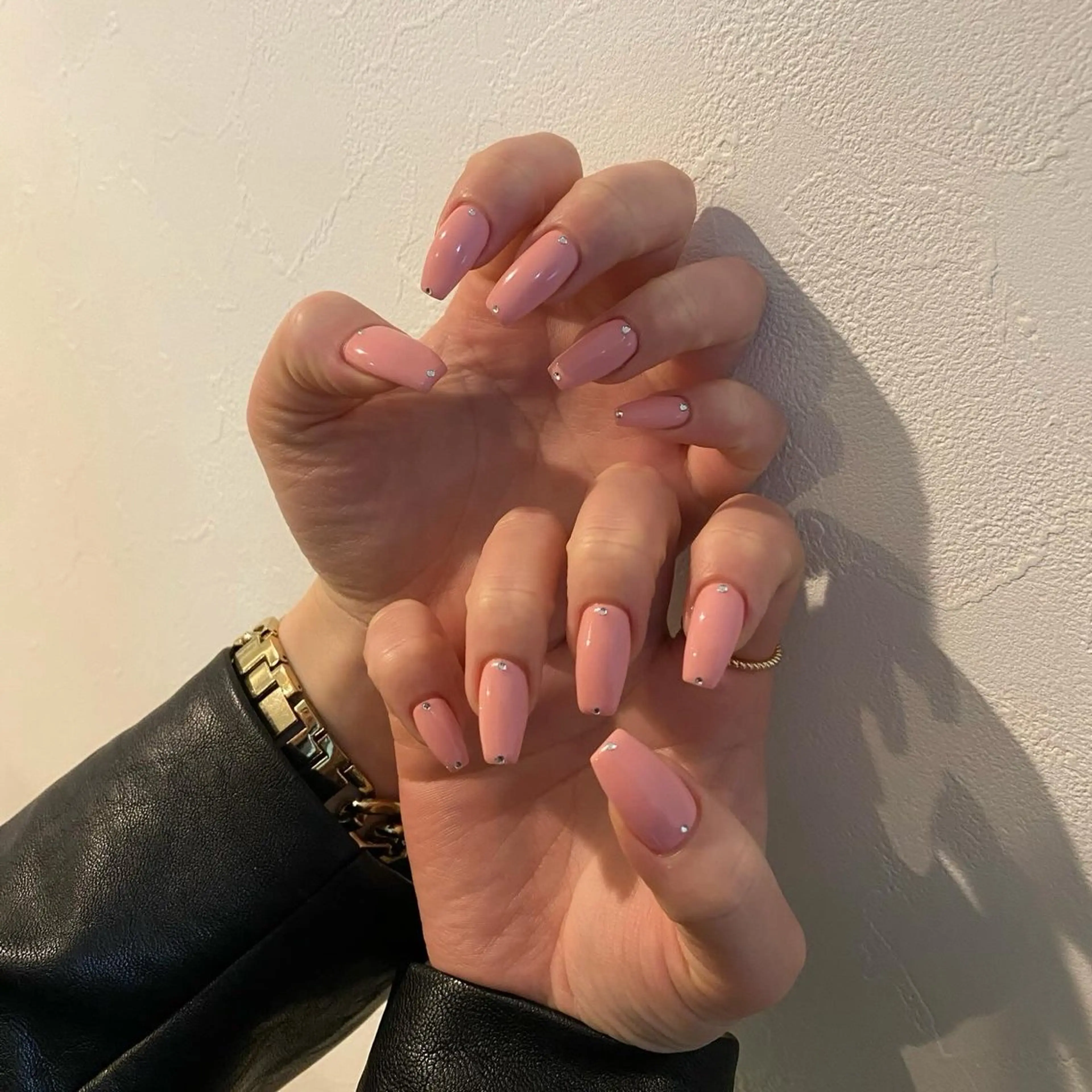 ネイル ストーンネイル Elle. ASAMIのネイルデザイン