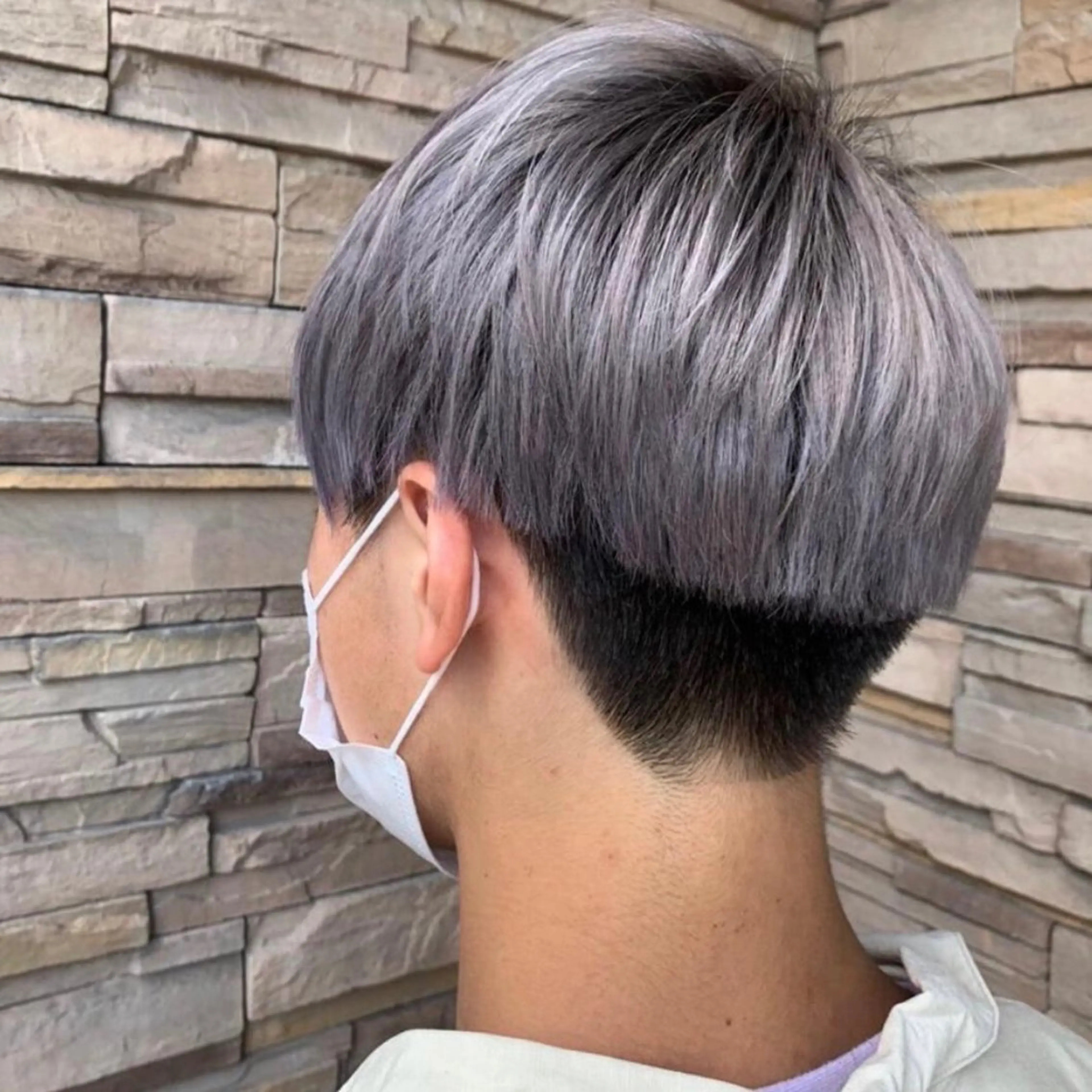 カラー 西岡 莉緒のヘアスタイル
