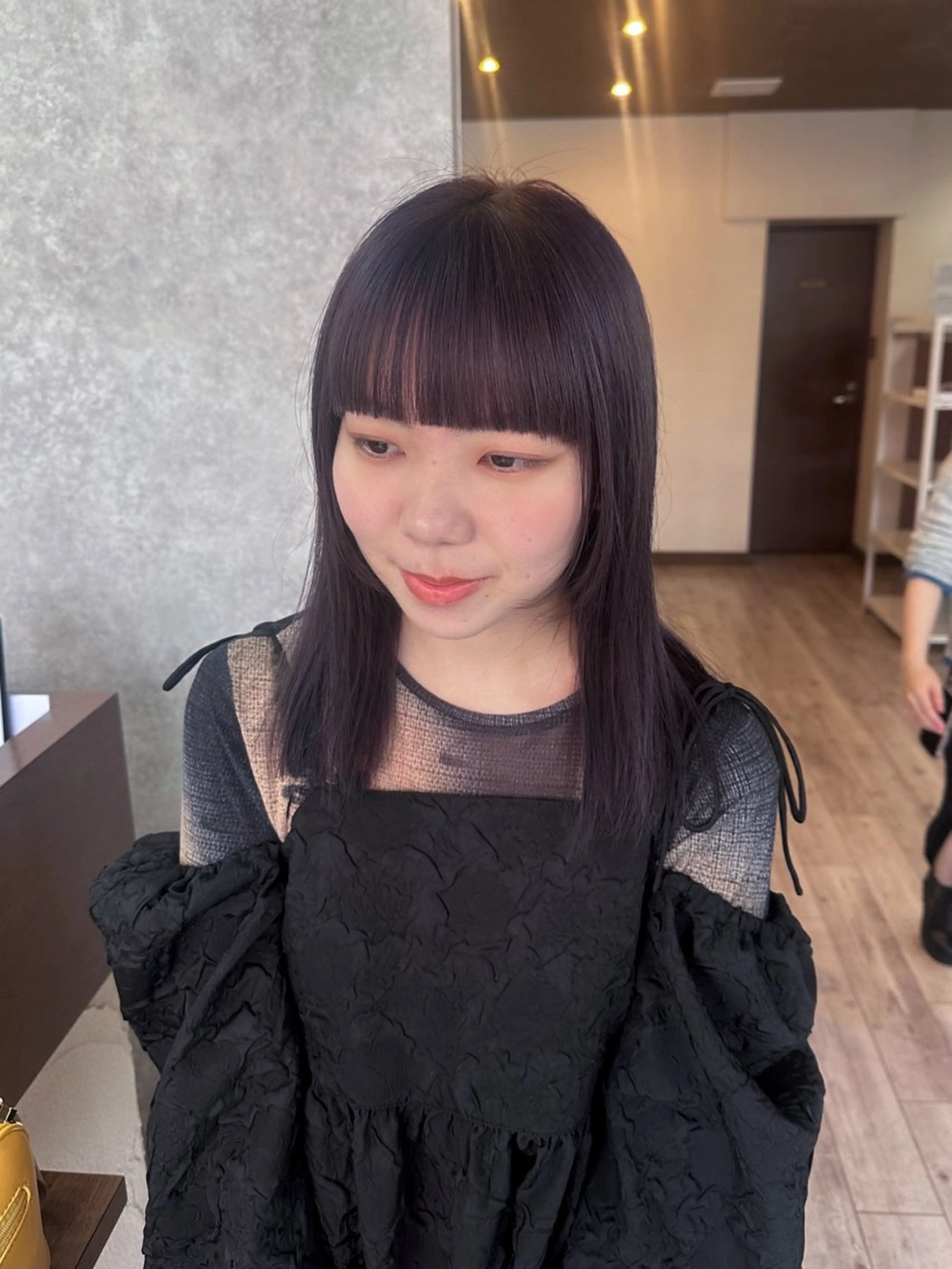 セミロング カラー ブリーチ カット ヘアカラー トリートメント minim / miku 暖色カラーのヘアスタイル