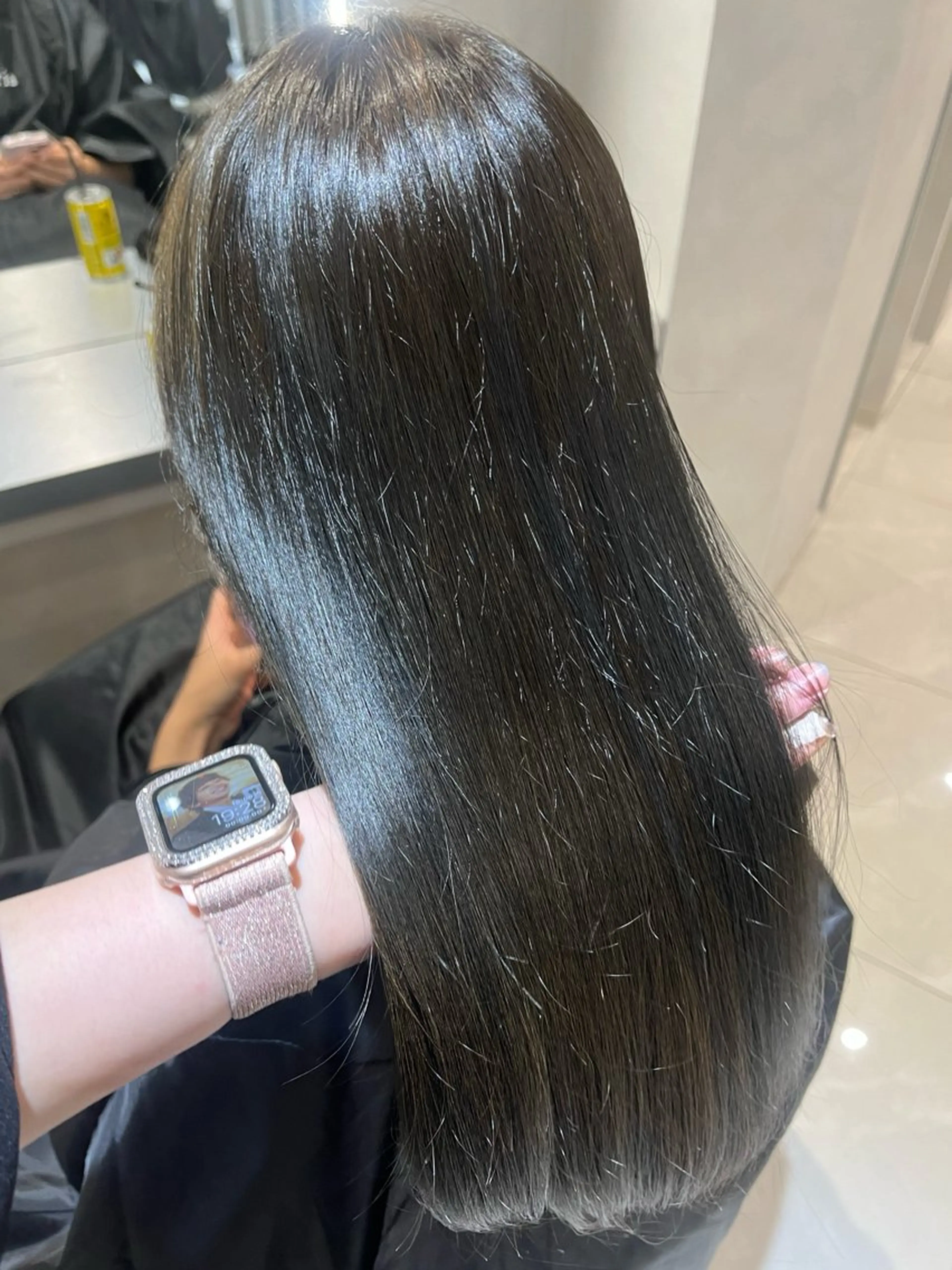 セミロング カラー 韓国メンズ特化 ダウン・毛流れパーマのヘアスタイル