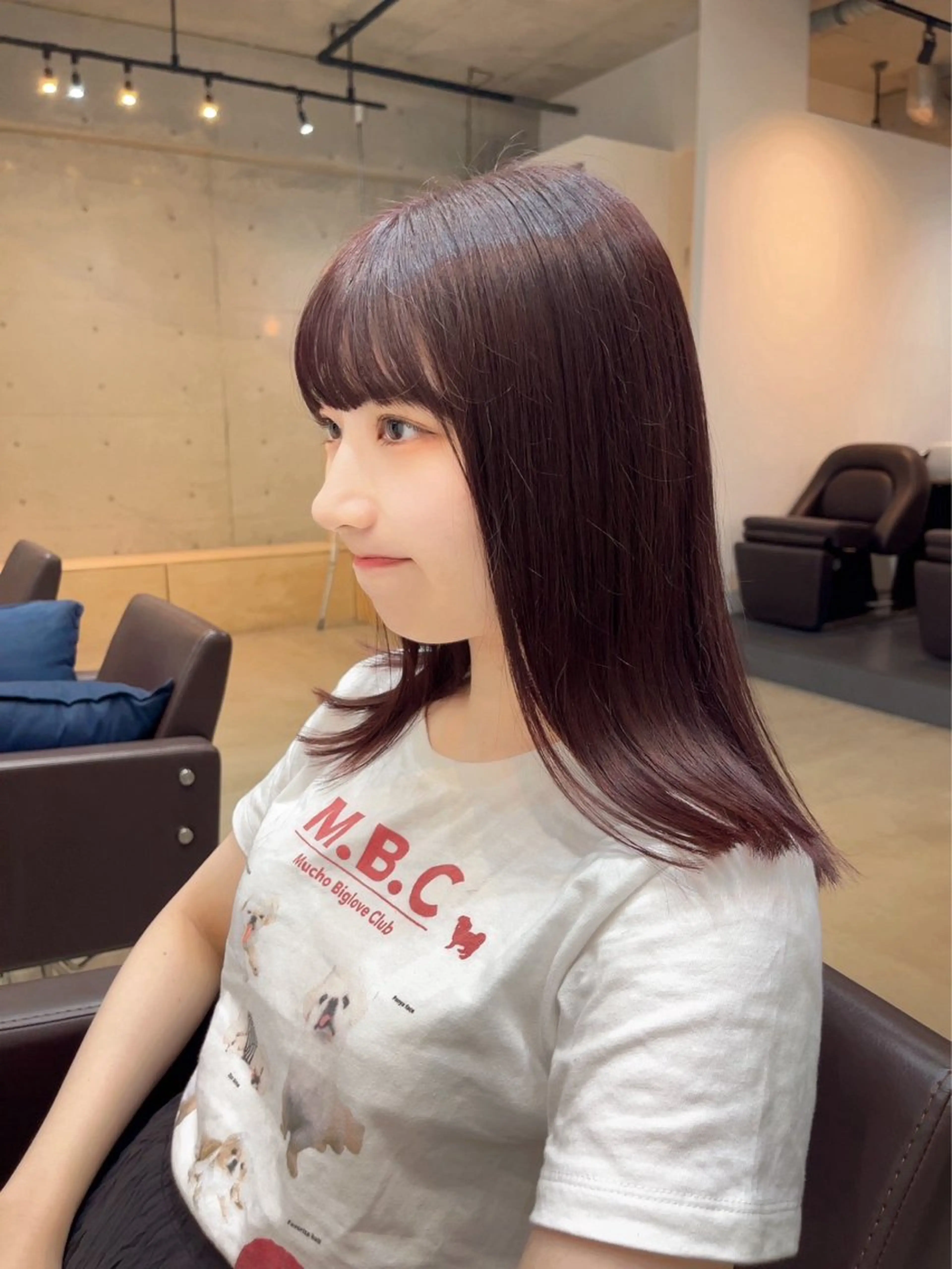 ミディアム カラー ブラウンカラー ラベンダーカラー ラベンダーブラウン ピンクカラー ピンクラベンダー ヘアカラー トリートメント 【arc】Ruri コテ巻き風パーマのヘアスタイル