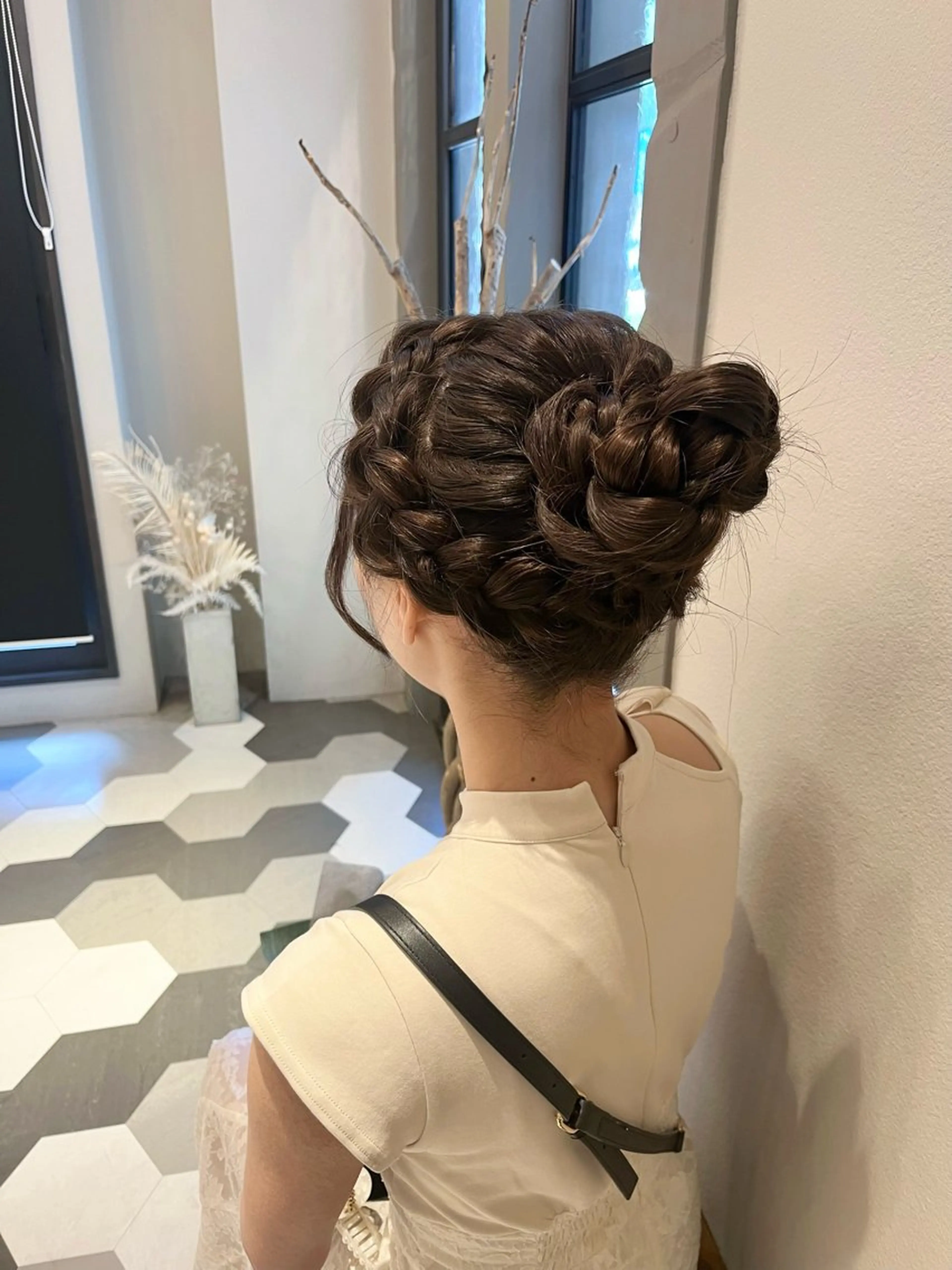 ミディアム ヘアアレンジ お団子ヘア ヘアセット ヘアメ/アレンジ/暖 色/顔周り/あつはのヘアスタイル