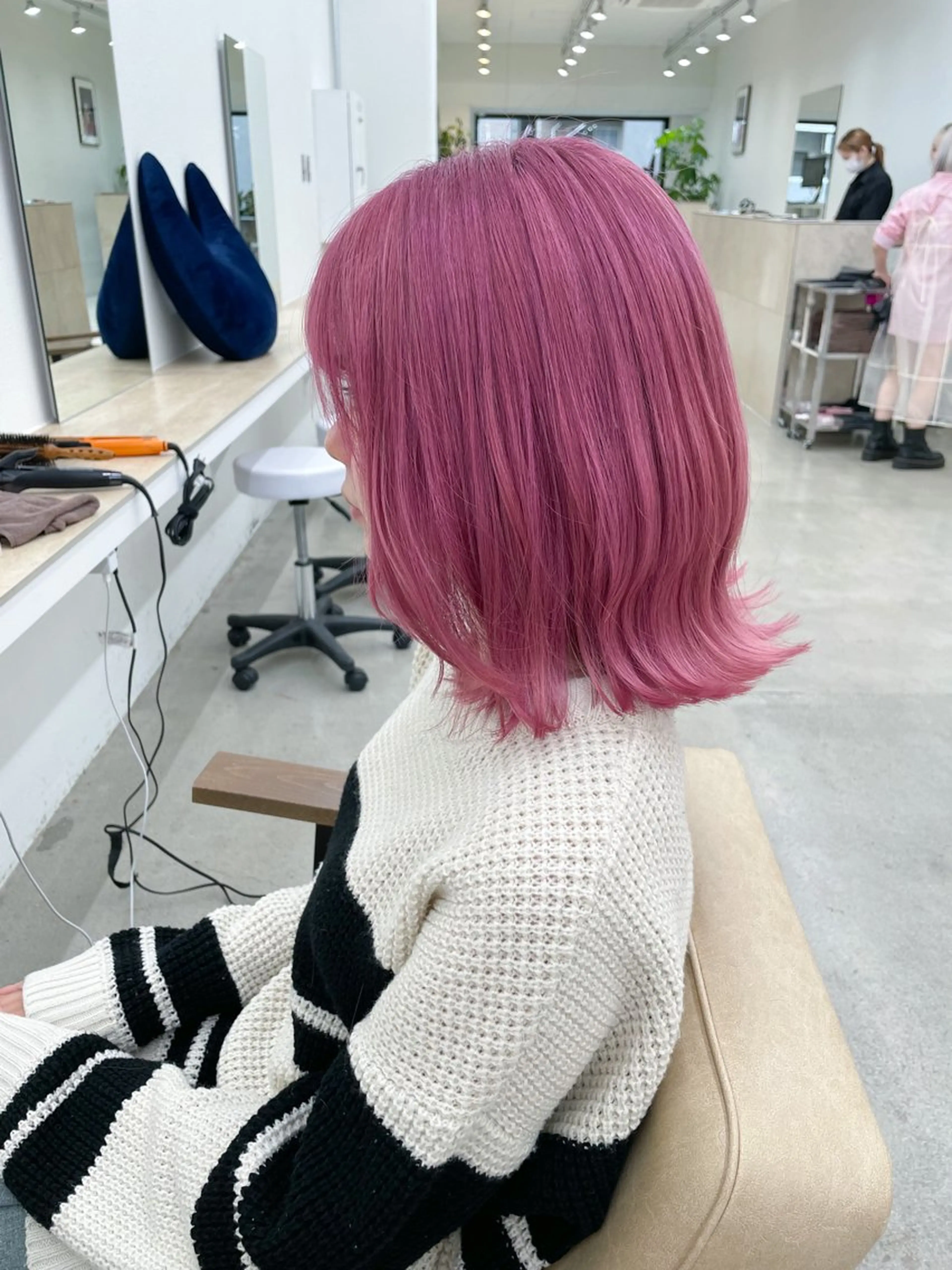 ミディアム カラー ハイトーンカラー ピンクカラー ヘアカラー トリートメント ハイトーン/レイヤー /ケアブリーチ石川治のヘアスタイル